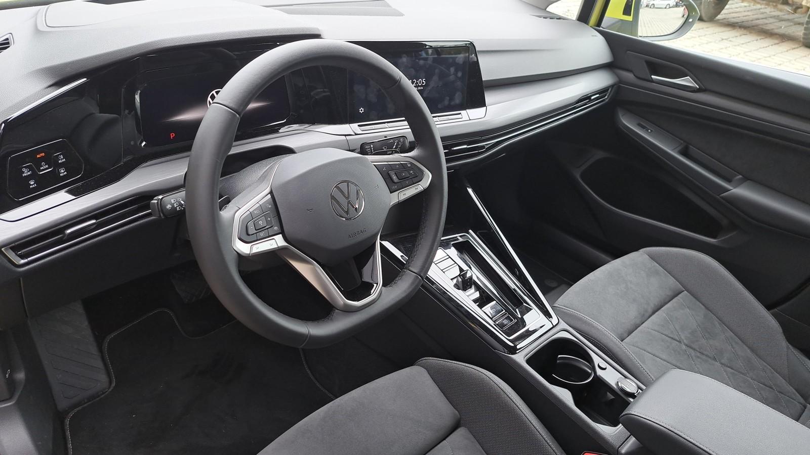 Volkswagen Golf Style 8