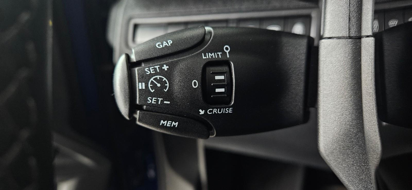 Peugeot 3008 1.6 180KM puretech Allure Automat Bezwypadkowy Salon Polska 13