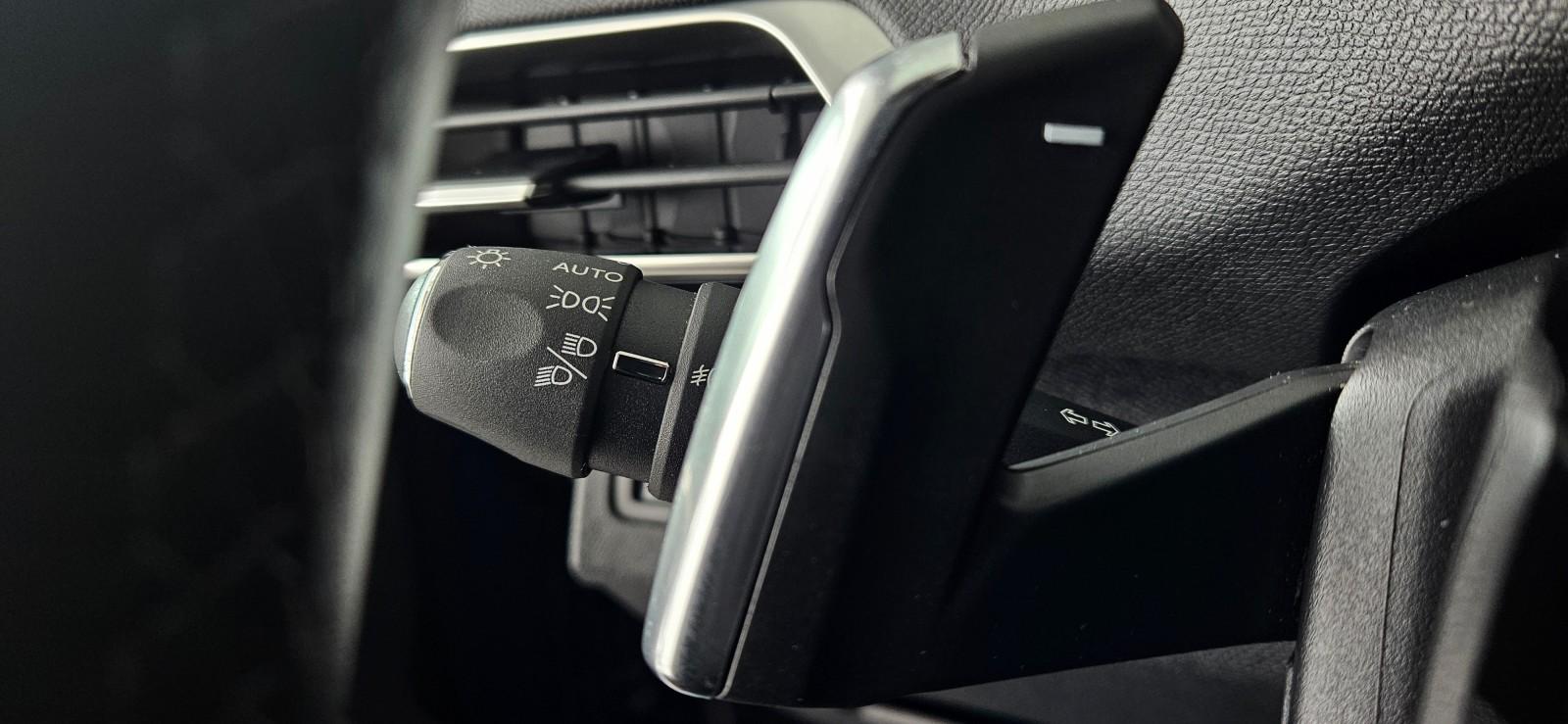 Peugeot 3008 1.6 180KM puretech Allure Automat Bezwypadkowy Salon Polska 14