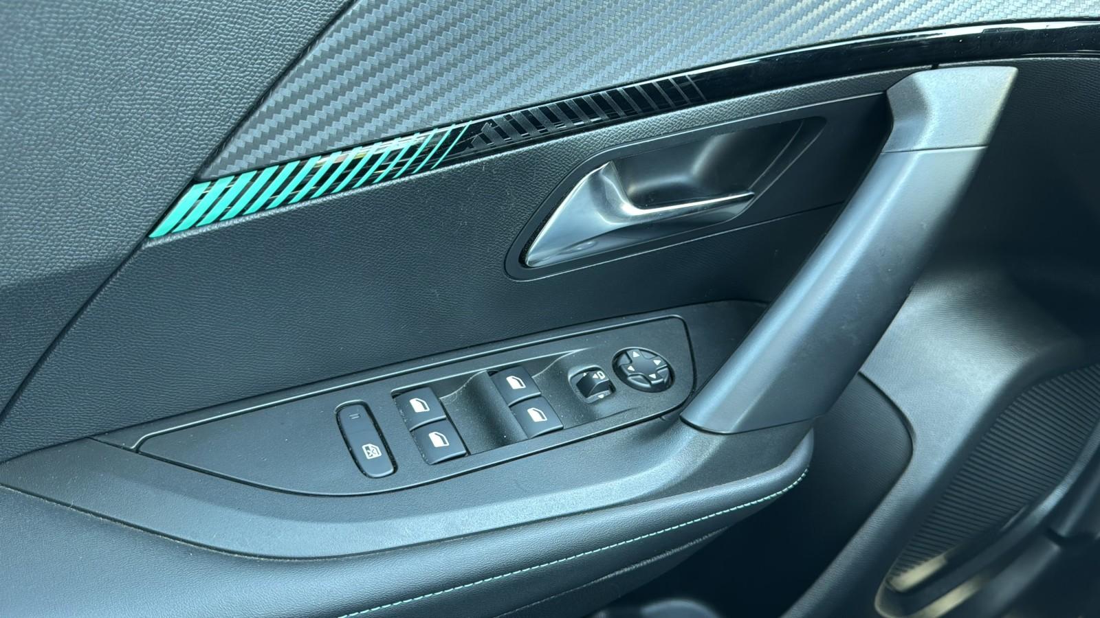 1.2 PureTech 130 KM_GT_LED_Tempomat_Lane assist_Keyless_Salon PL 18
