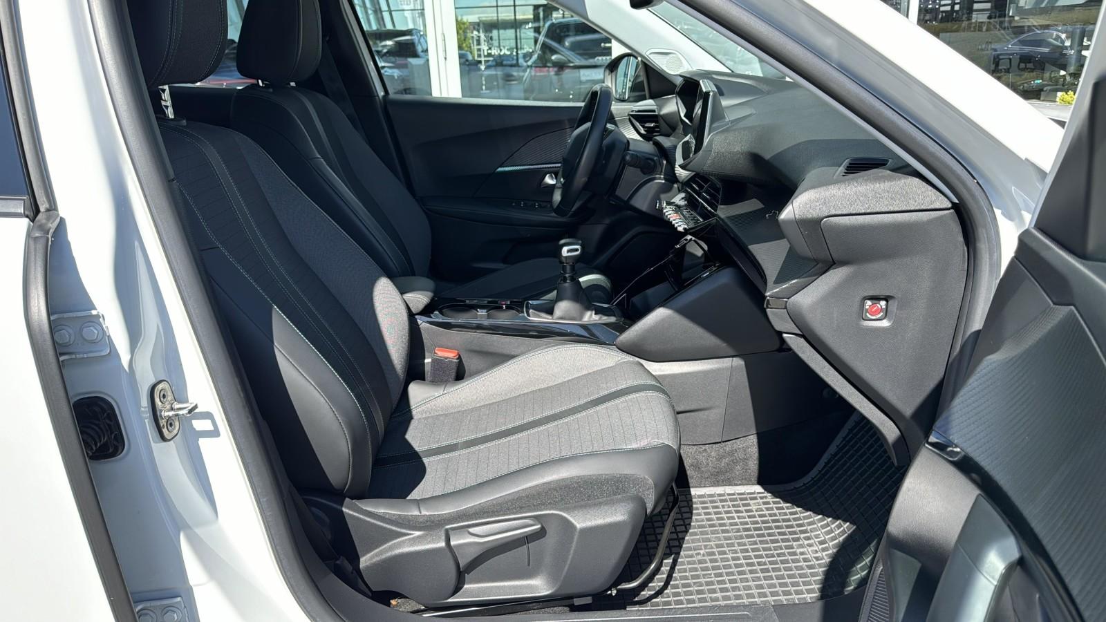 1.2 PureTech 130 KM_GT_LED_Tempomat_Lane assist_Keyless_Salon PL 13