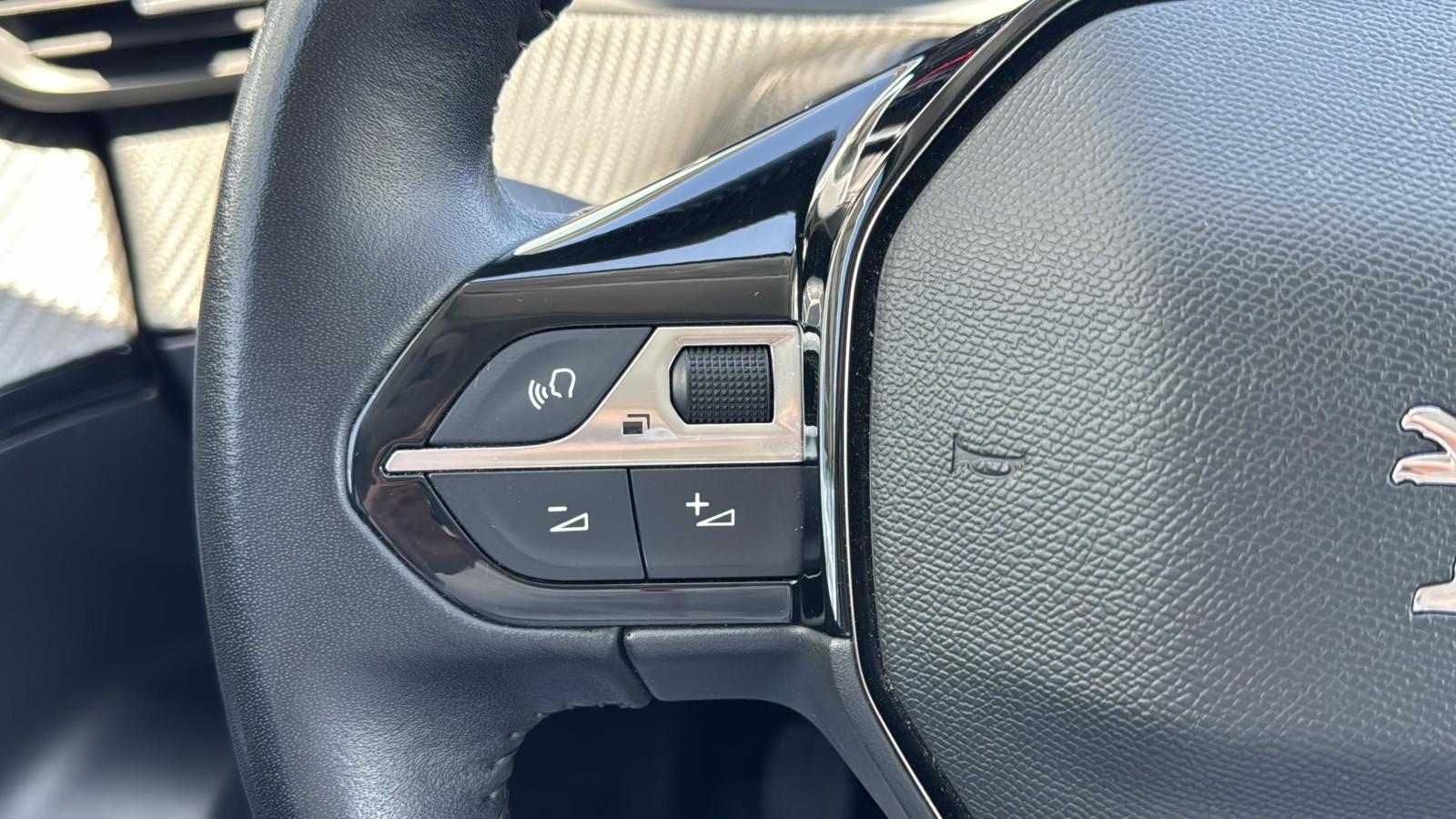 1.2 PureTech 130 KM_GT_LED_Tempomat_Lane assist_Keyless_Salon PL 19