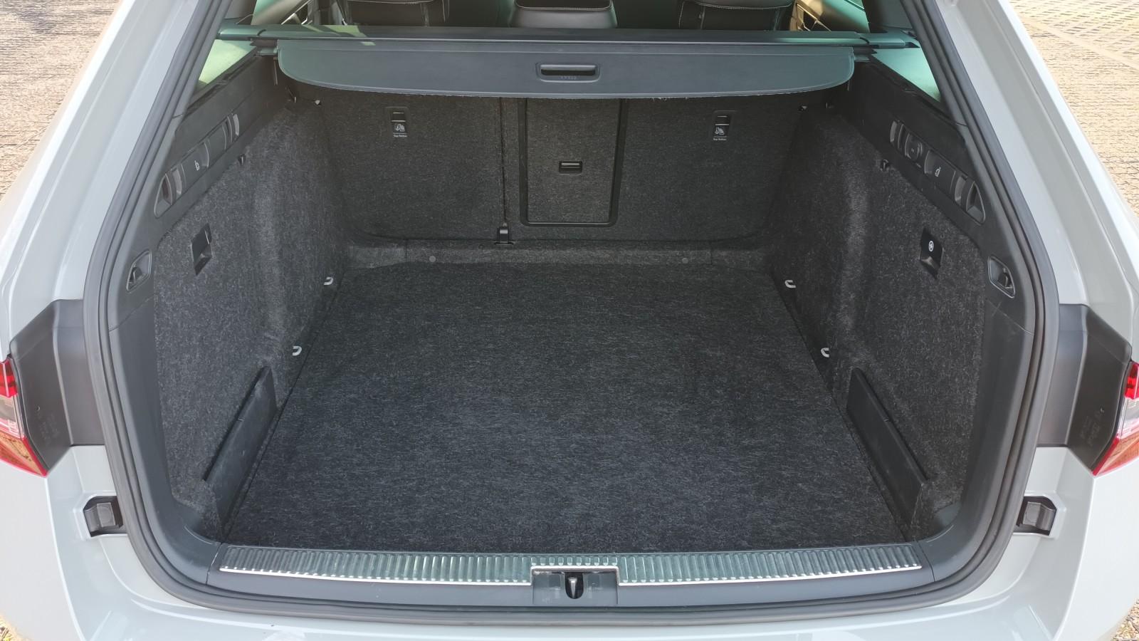 TSI 4x4 272KM Sportline | DSG | KESSY | Bi-ksenon | AFS | FV23% 32