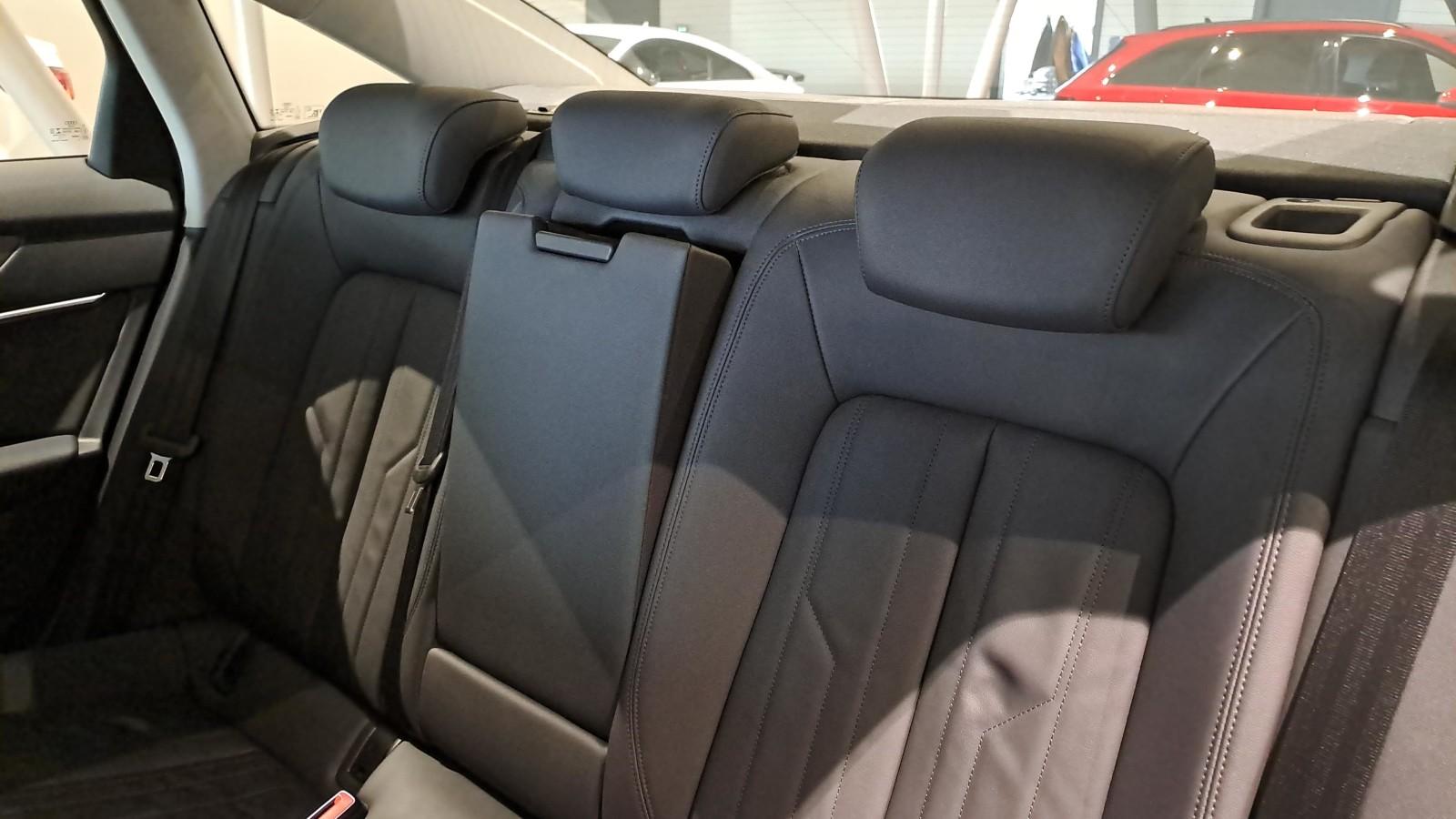 Audi A6 null 15