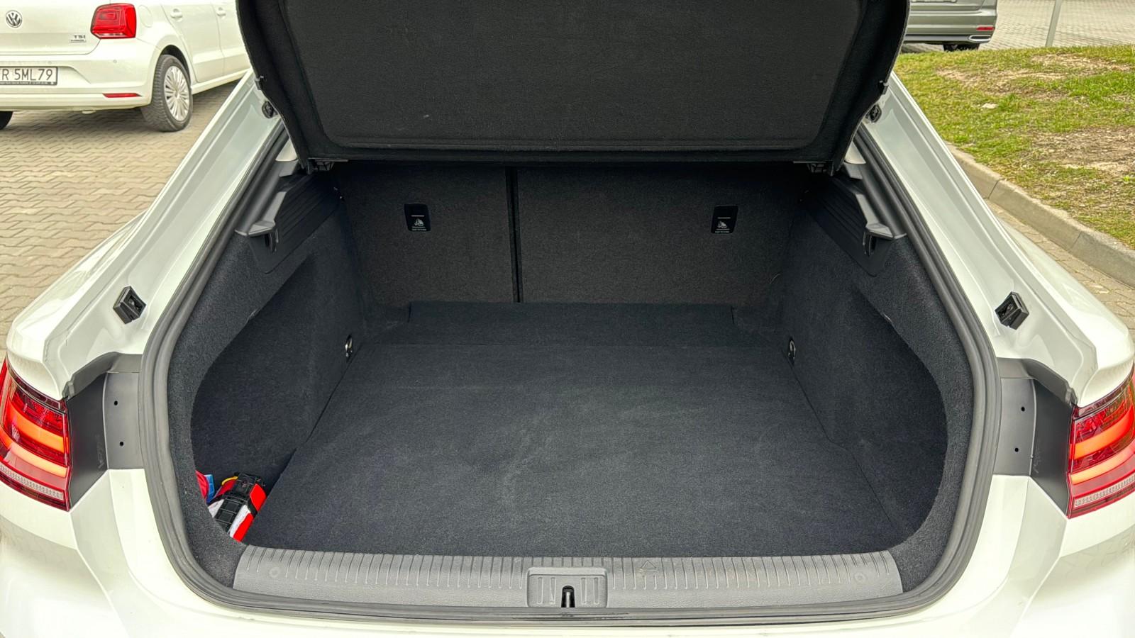 2.0 TDI 150 KM_ESSENCE_DSG_Park Pilot_Lane Assist_LED_FV23% 11
