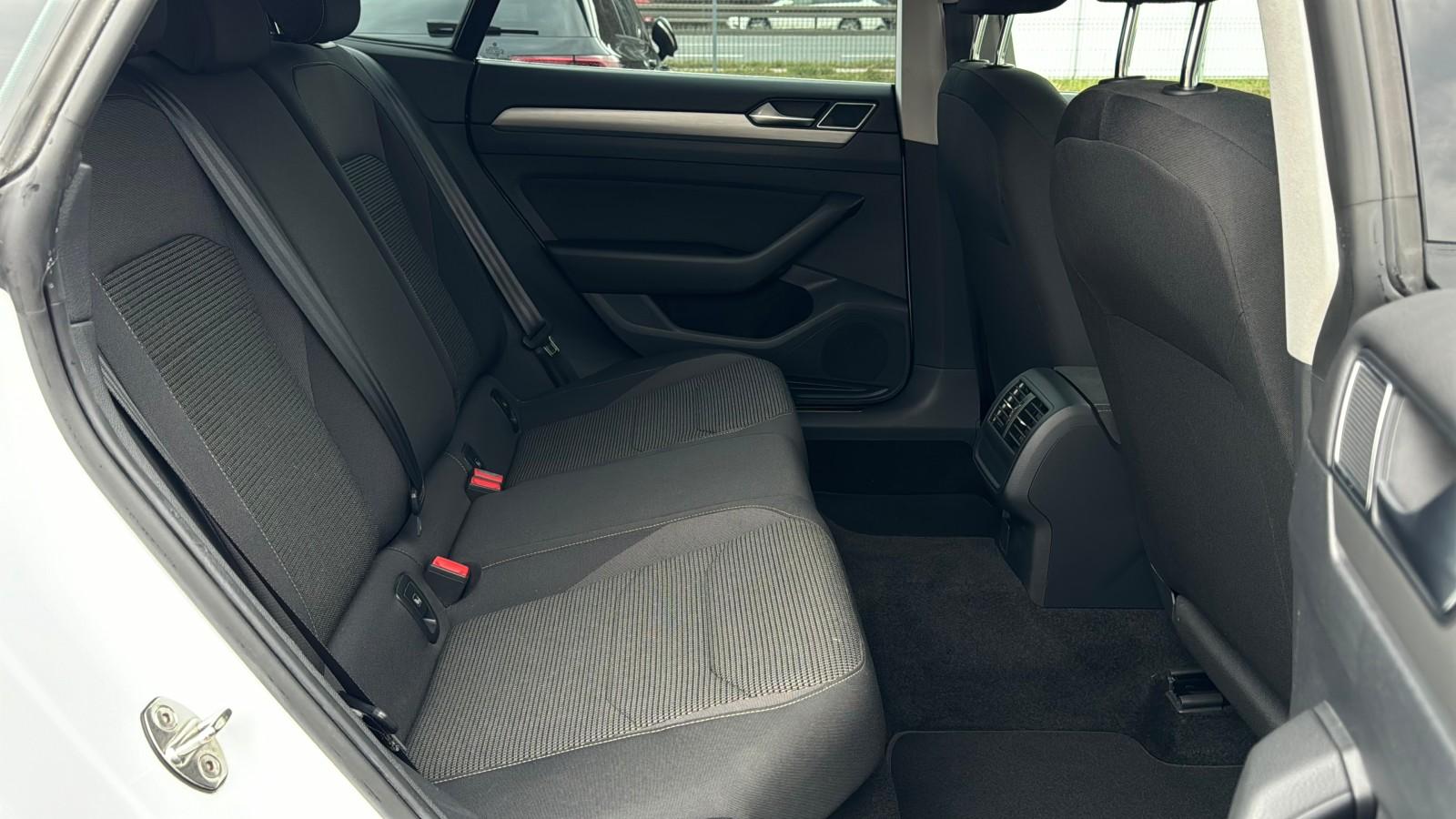 2.0 TDI 150 KM_ESSENCE_DSG_Park Pilot_Lane Assist_LED_FV23% 13