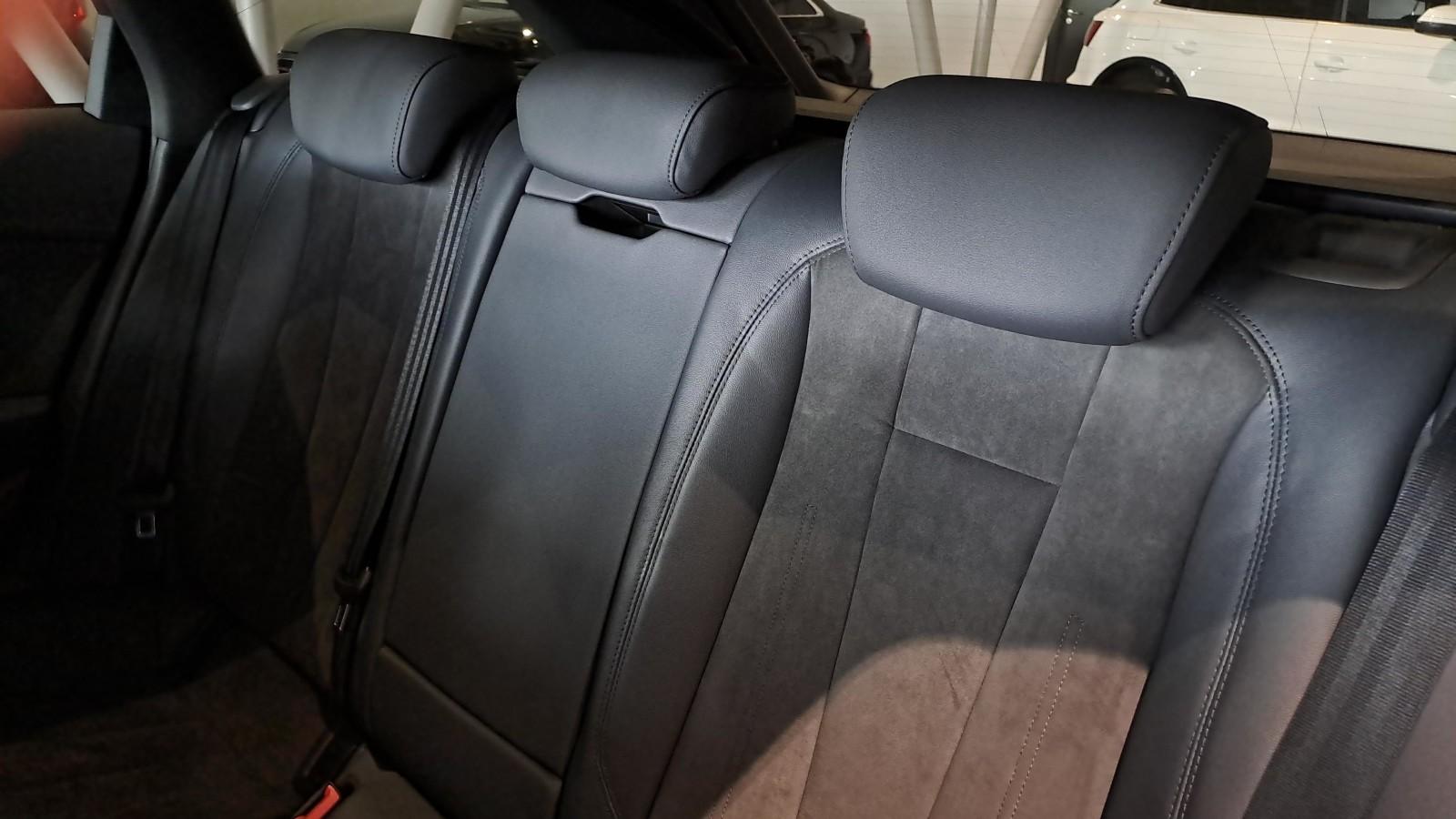 Audi A4 null 15