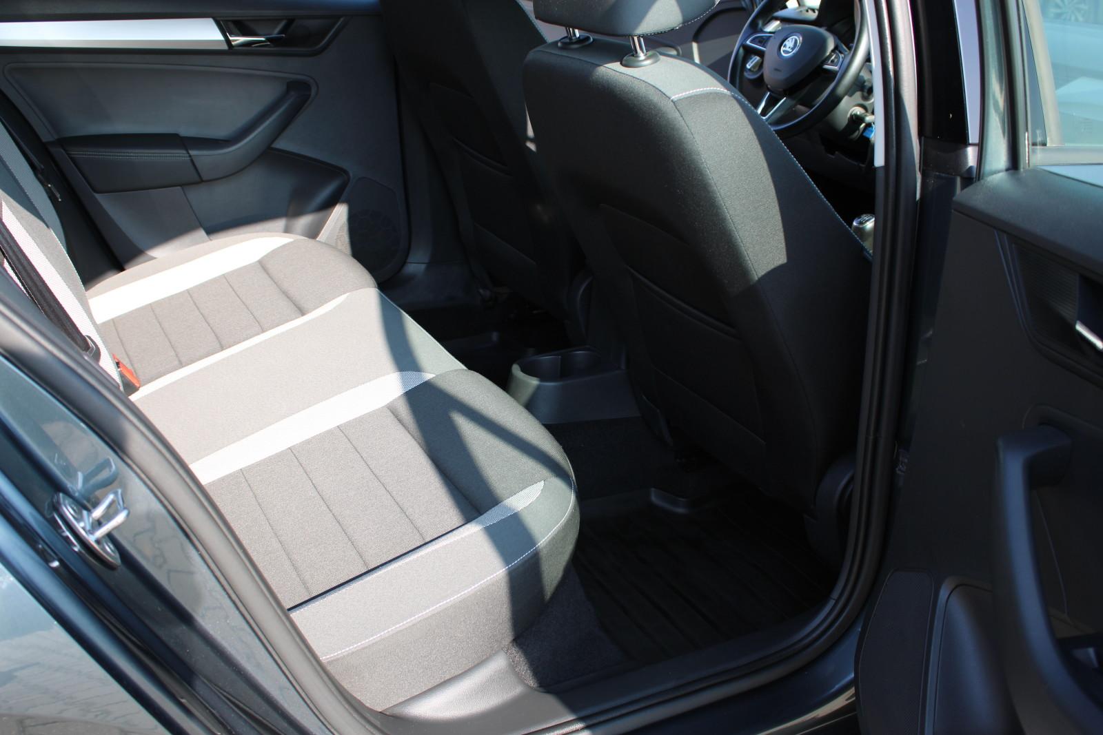 SalonPL 1.0 TSI 110 KM Ambition+Pakiety Alu15" Czuj.Park Bluetooth ASO 15