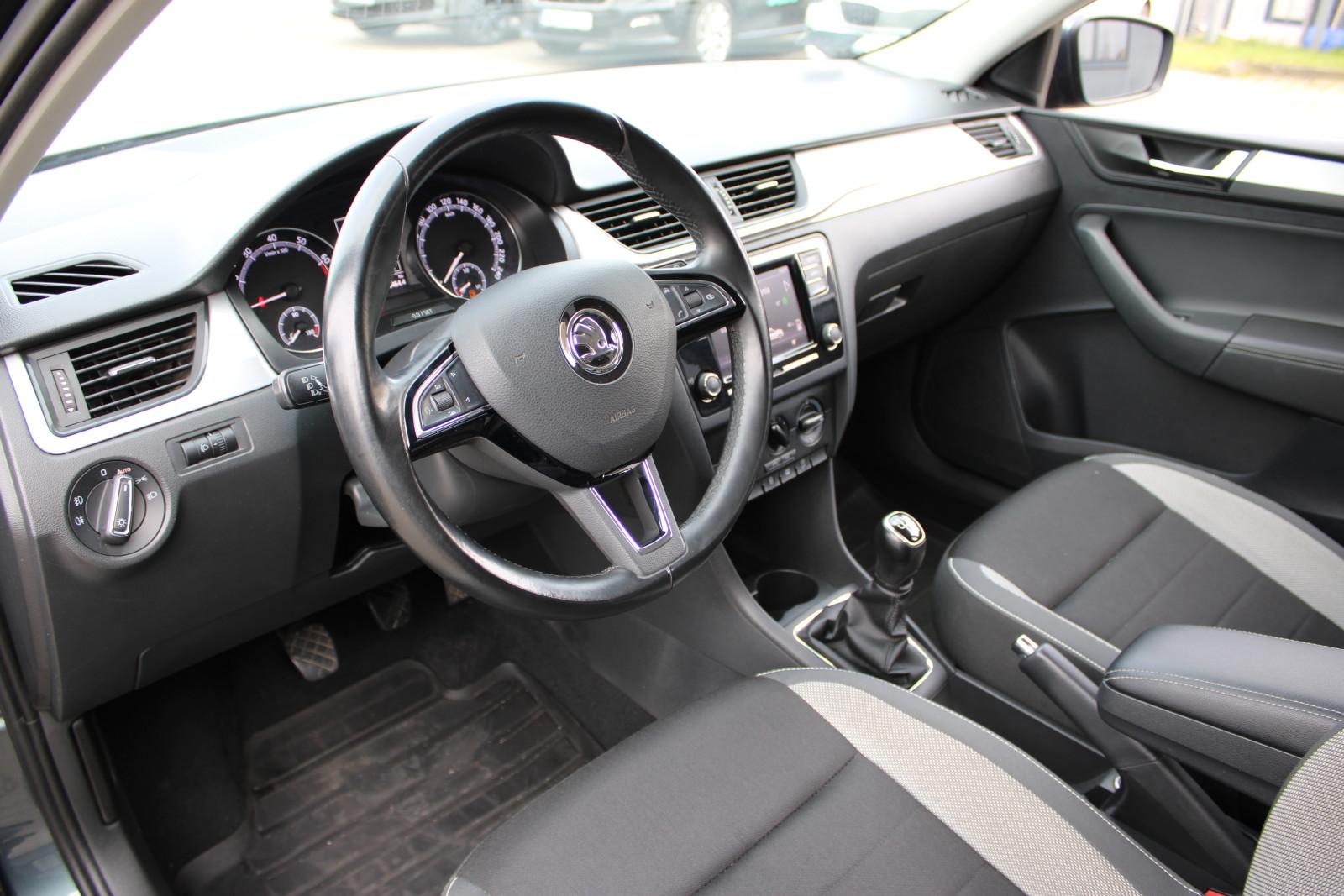 SalonPL 1.0 TSI 110 KM Ambition+Pakiety Alu15" Czuj.Park Bluetooth ASO 7
