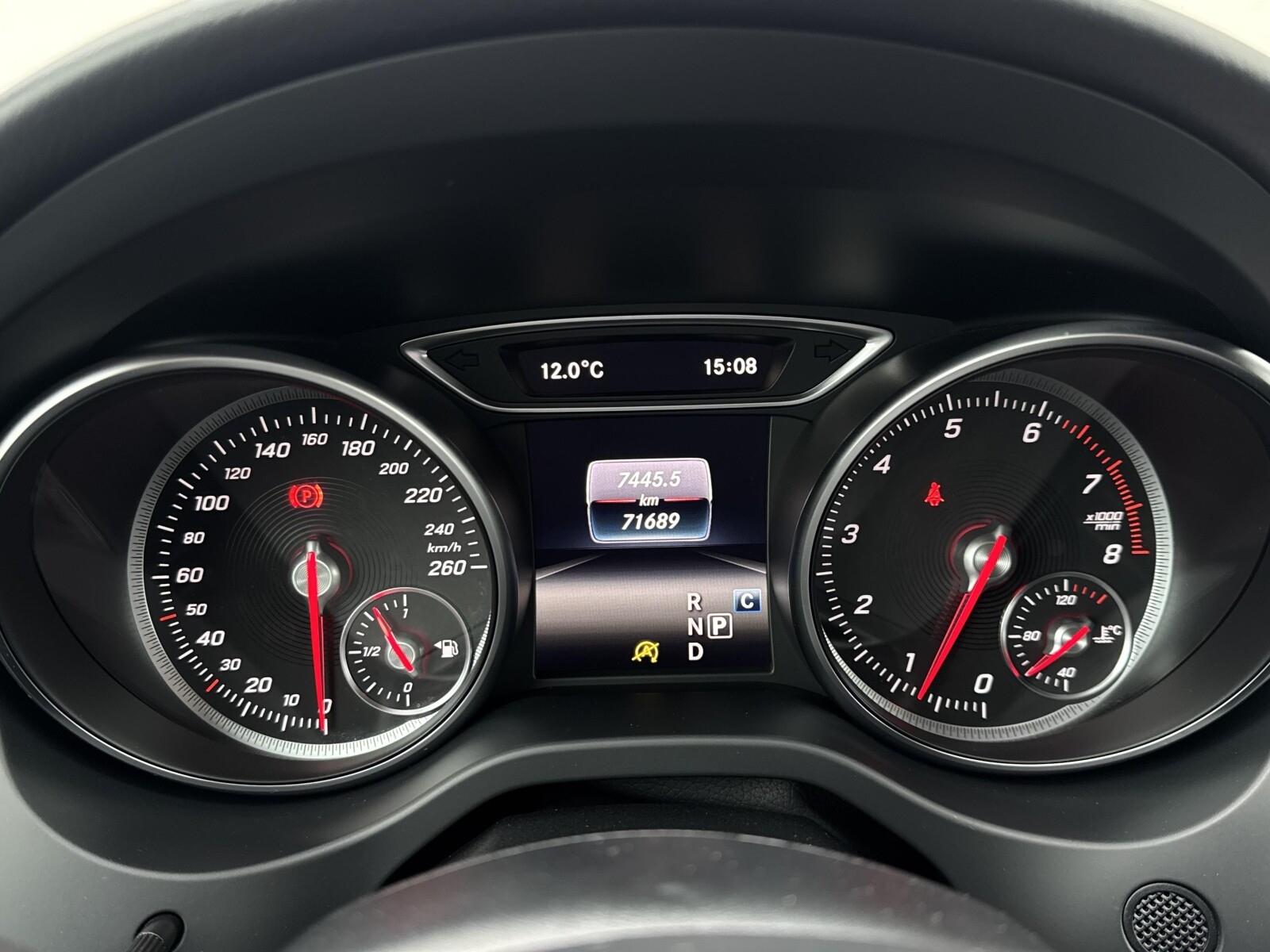 Mercedes-Benz GLA 200