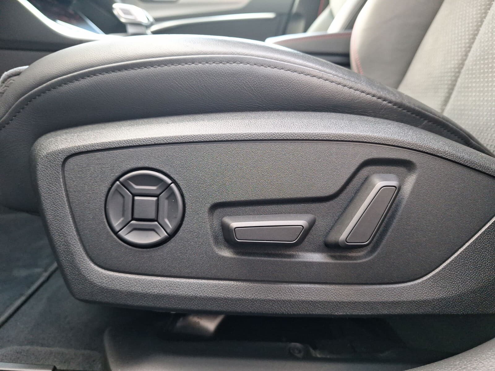 Audi A6 Limousine