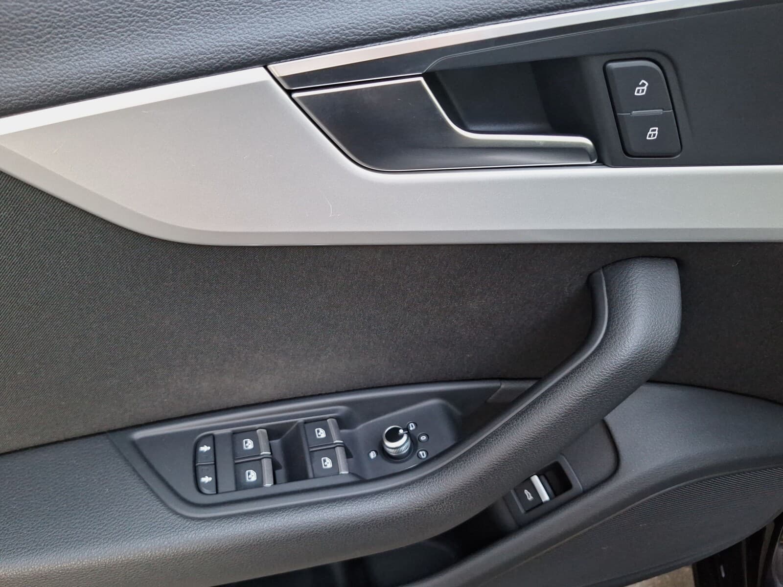 Audi A4 Limousine