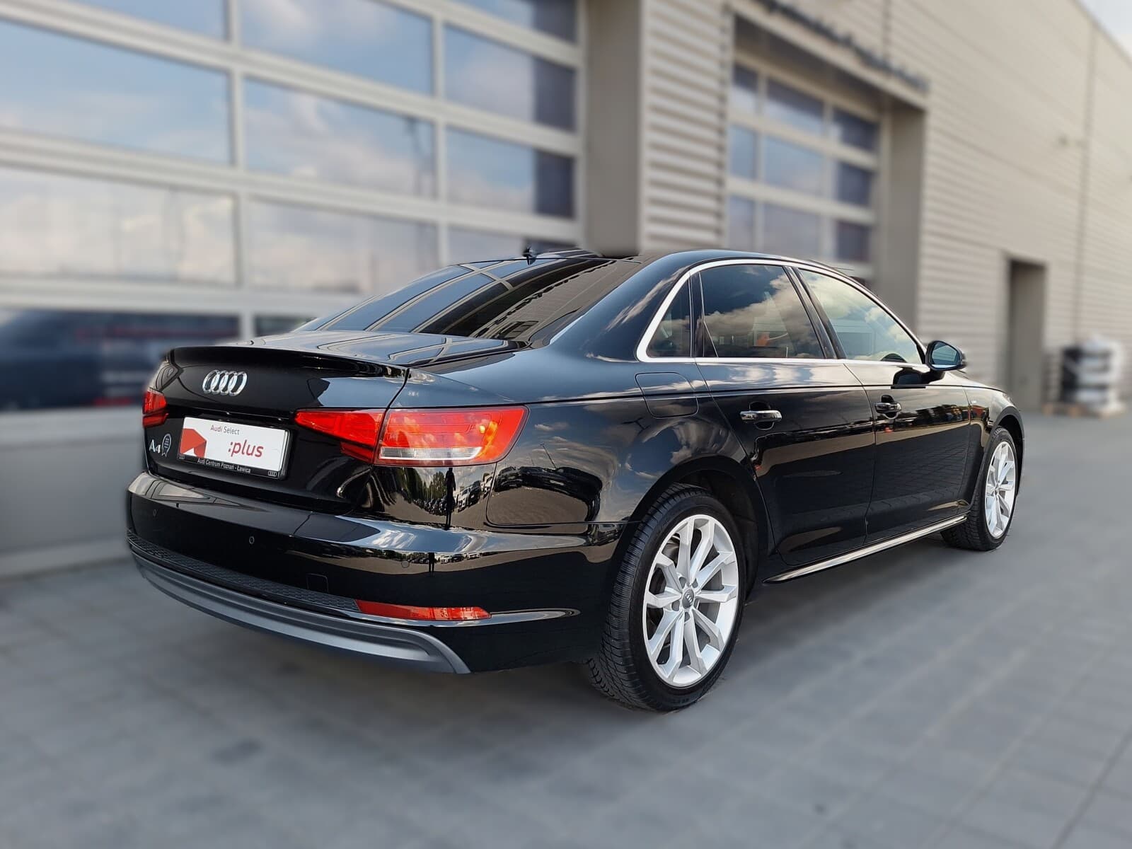 Audi A4 Limousine