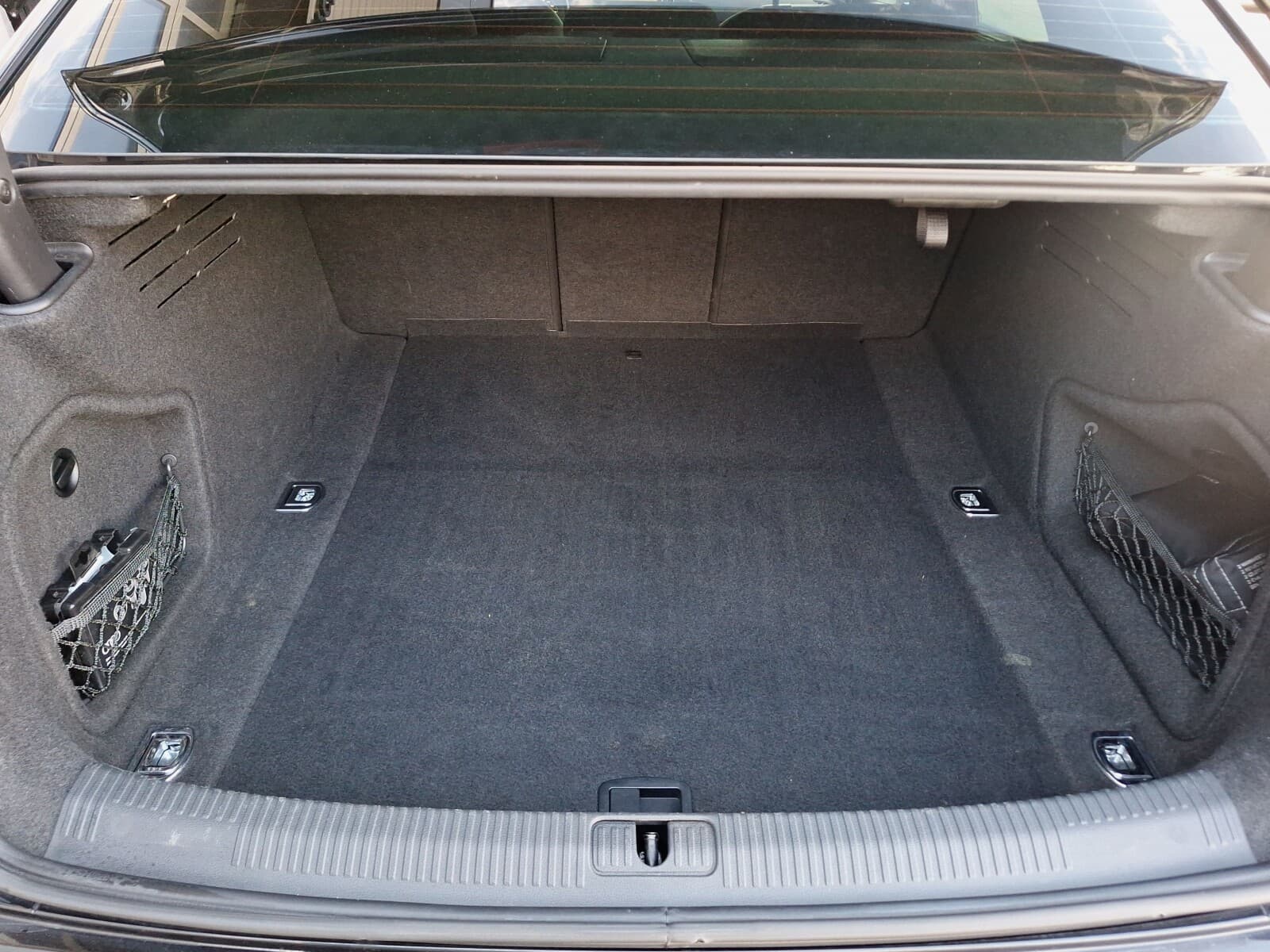 Audi A4 Limousine