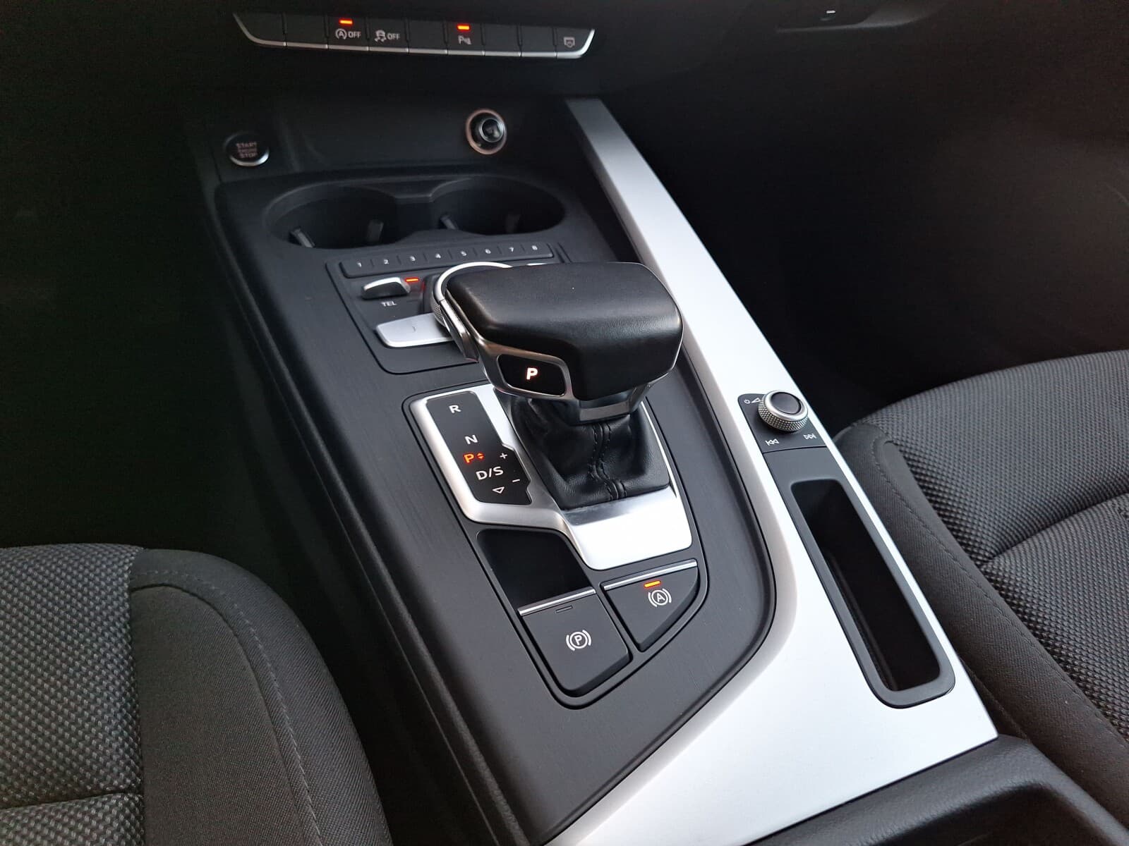Audi A4 Limousine