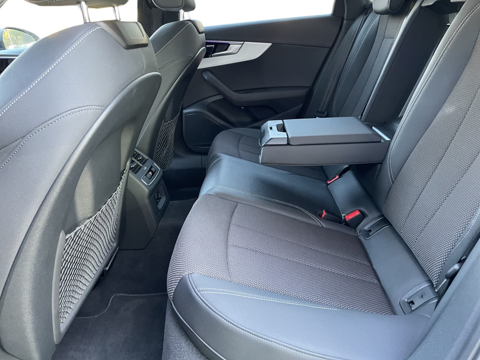 Audi A4 Limousine