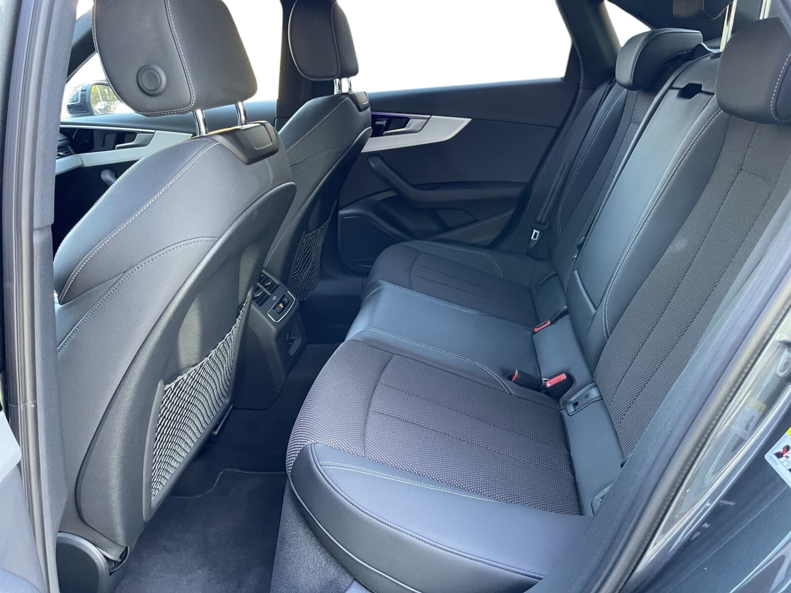 Audi A4 Limousine