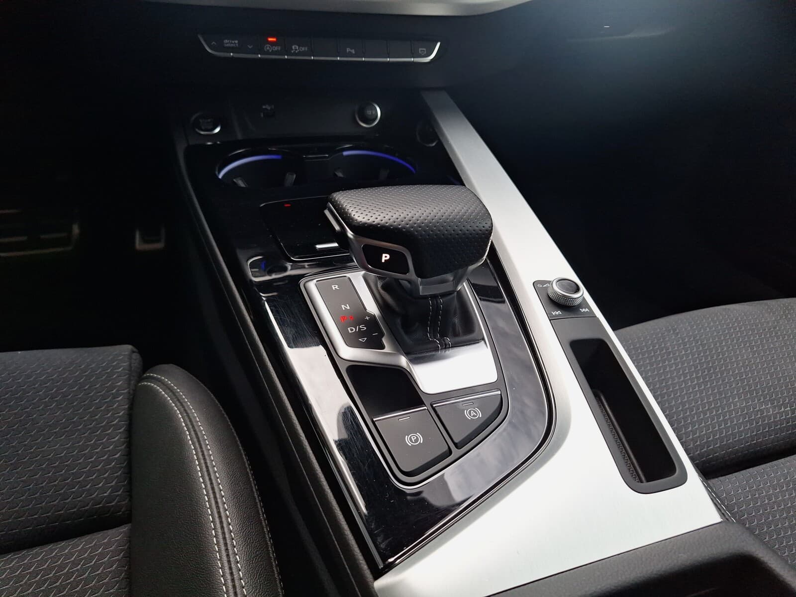 Audi A4 Limousine