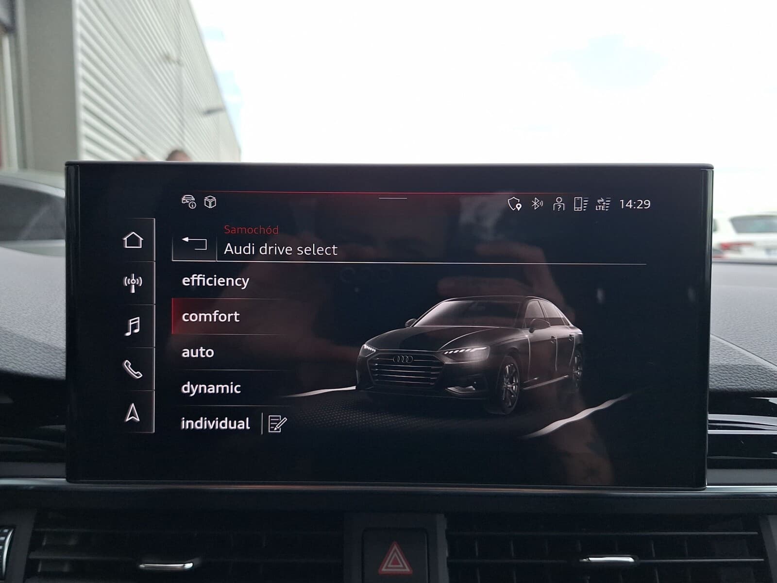 Audi A4 Limousine