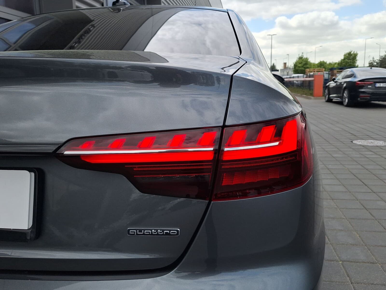Audi A4 Limousine