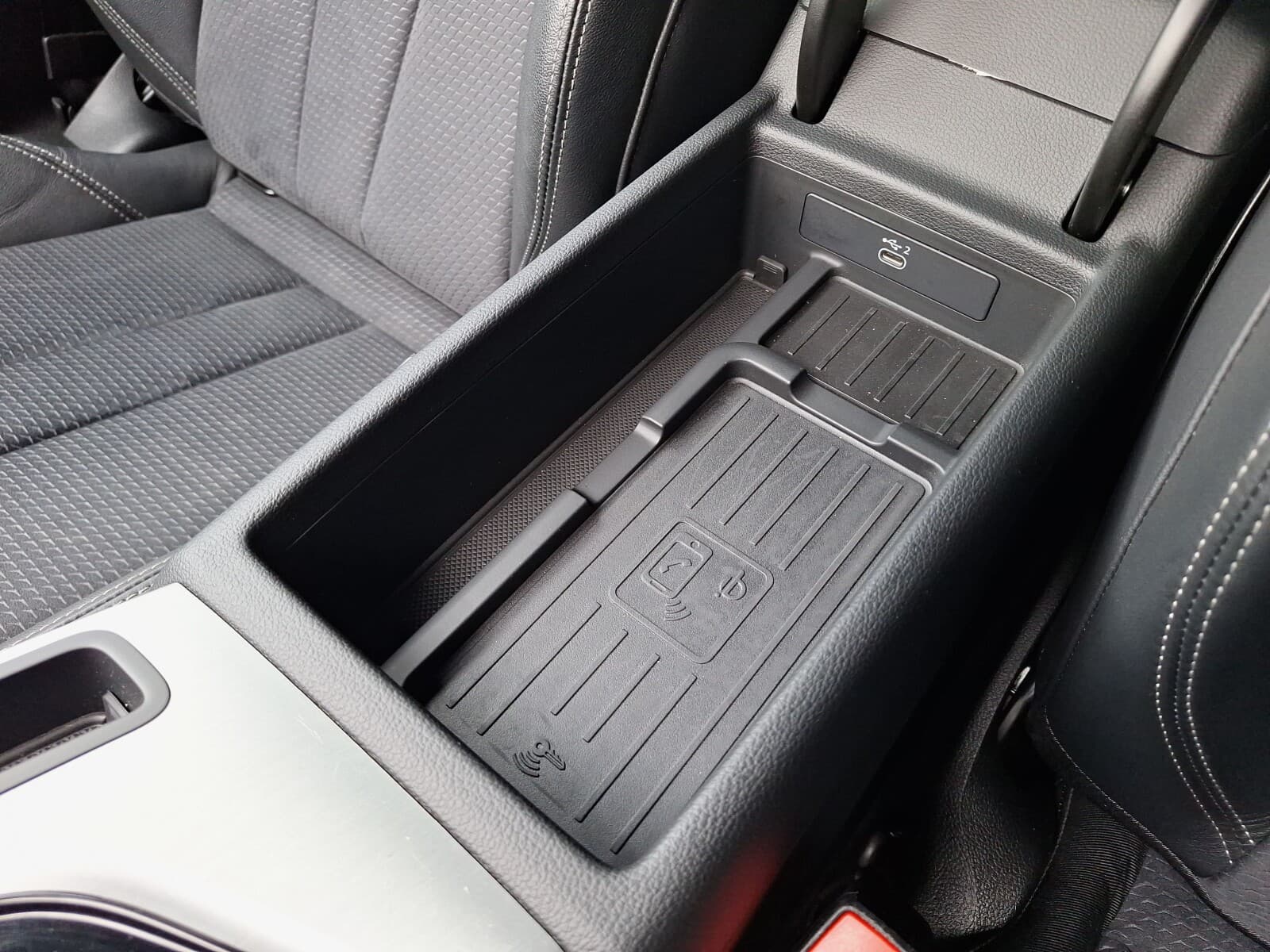 Audi A4 Limousine