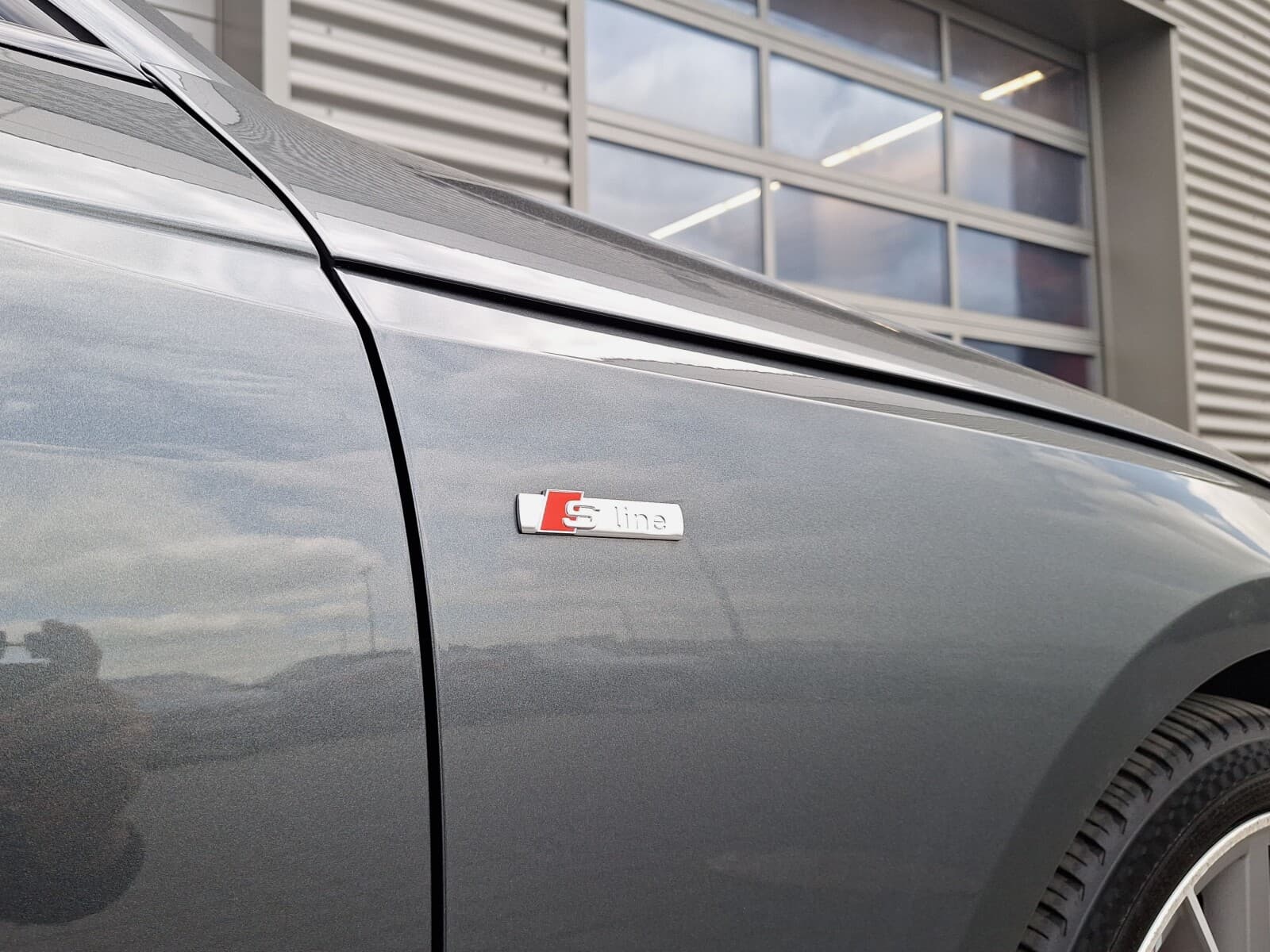 Audi A4 Limousine