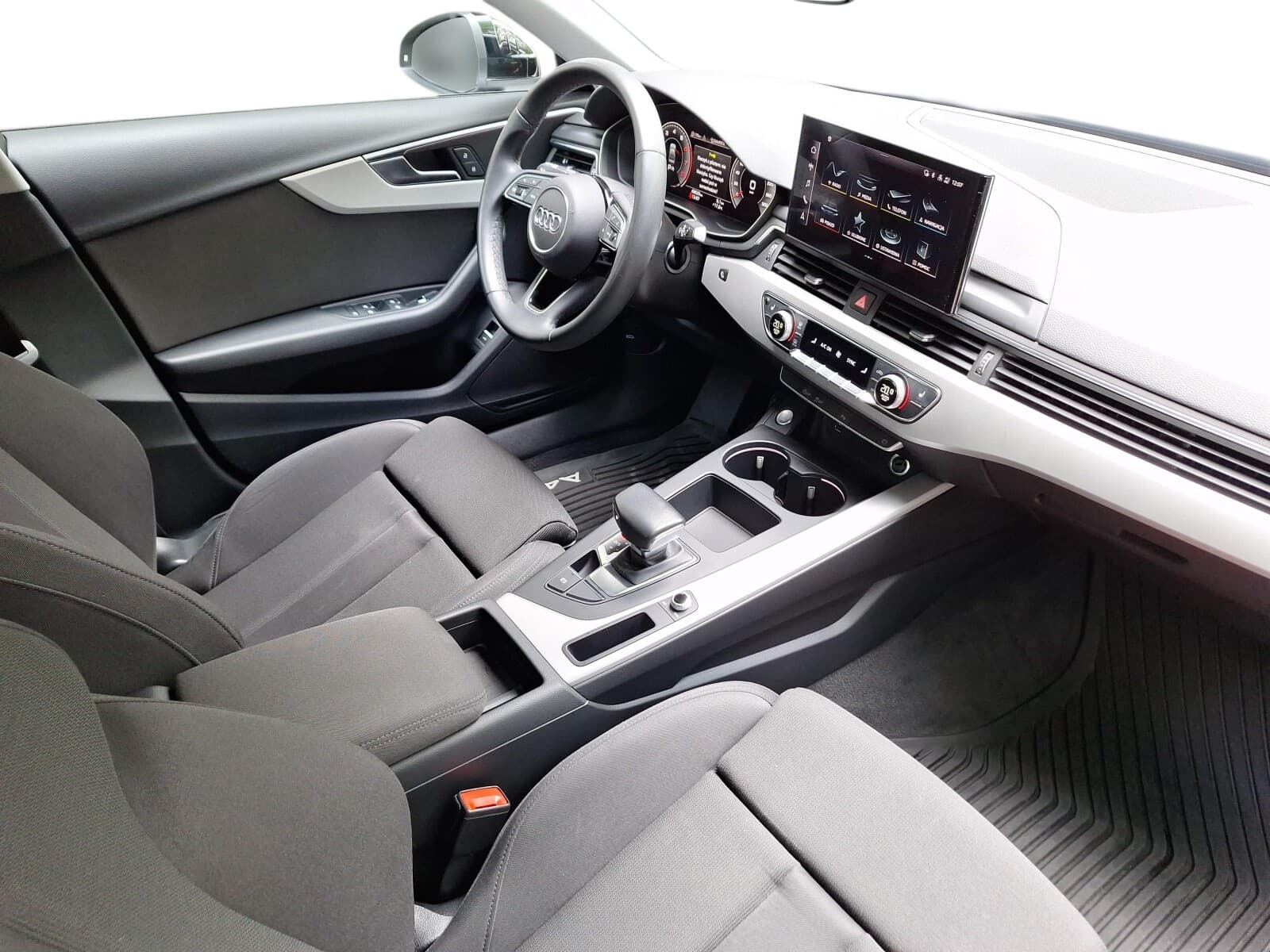 Audi A4 Limousine