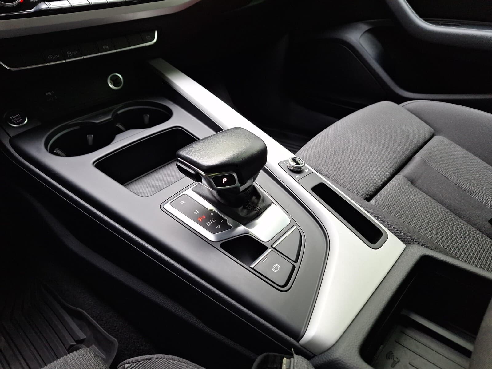 Audi A4 Limousine
