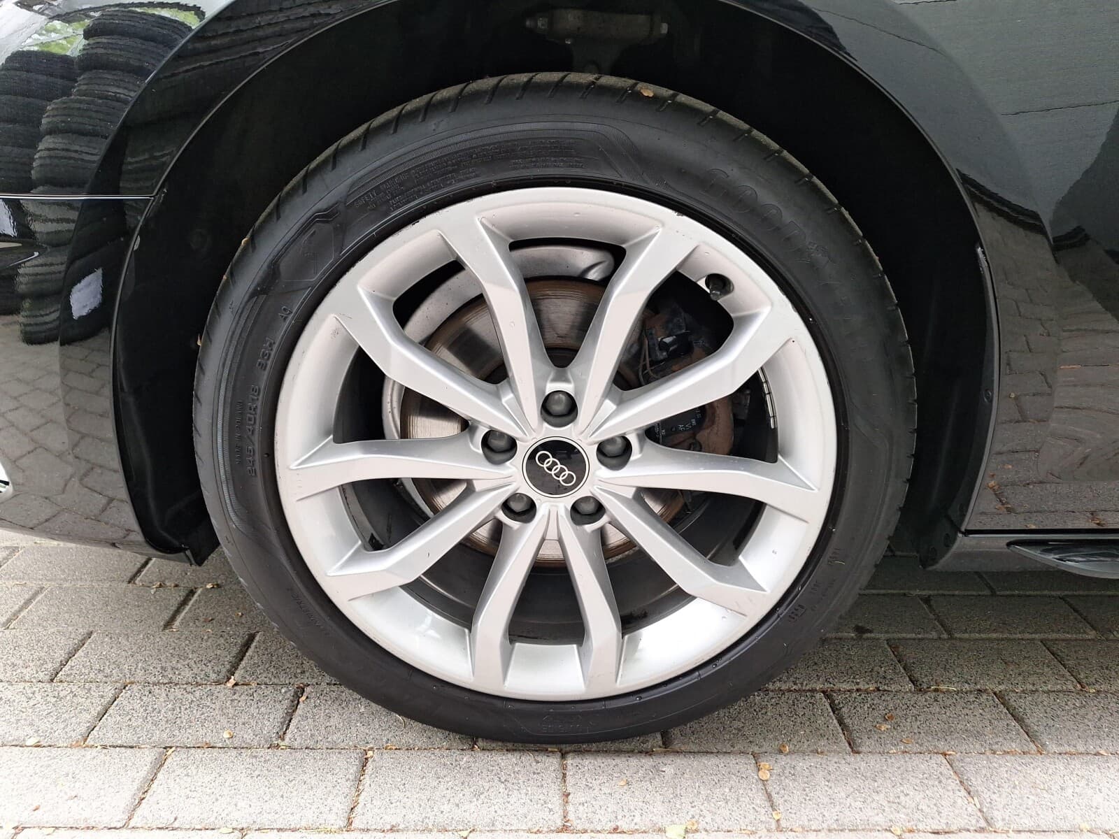 Audi A4 Limousine