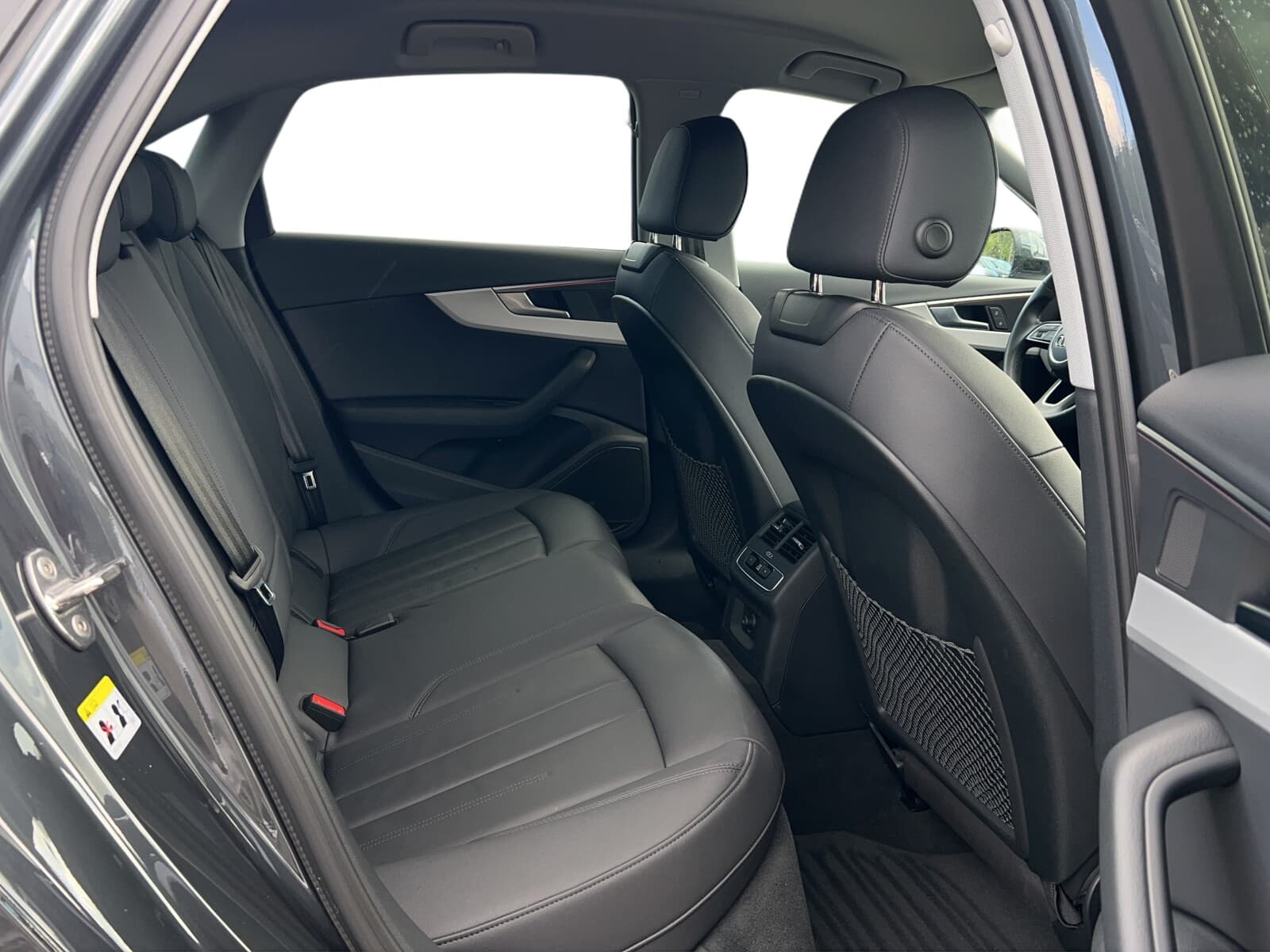 Audi A4 Limousine