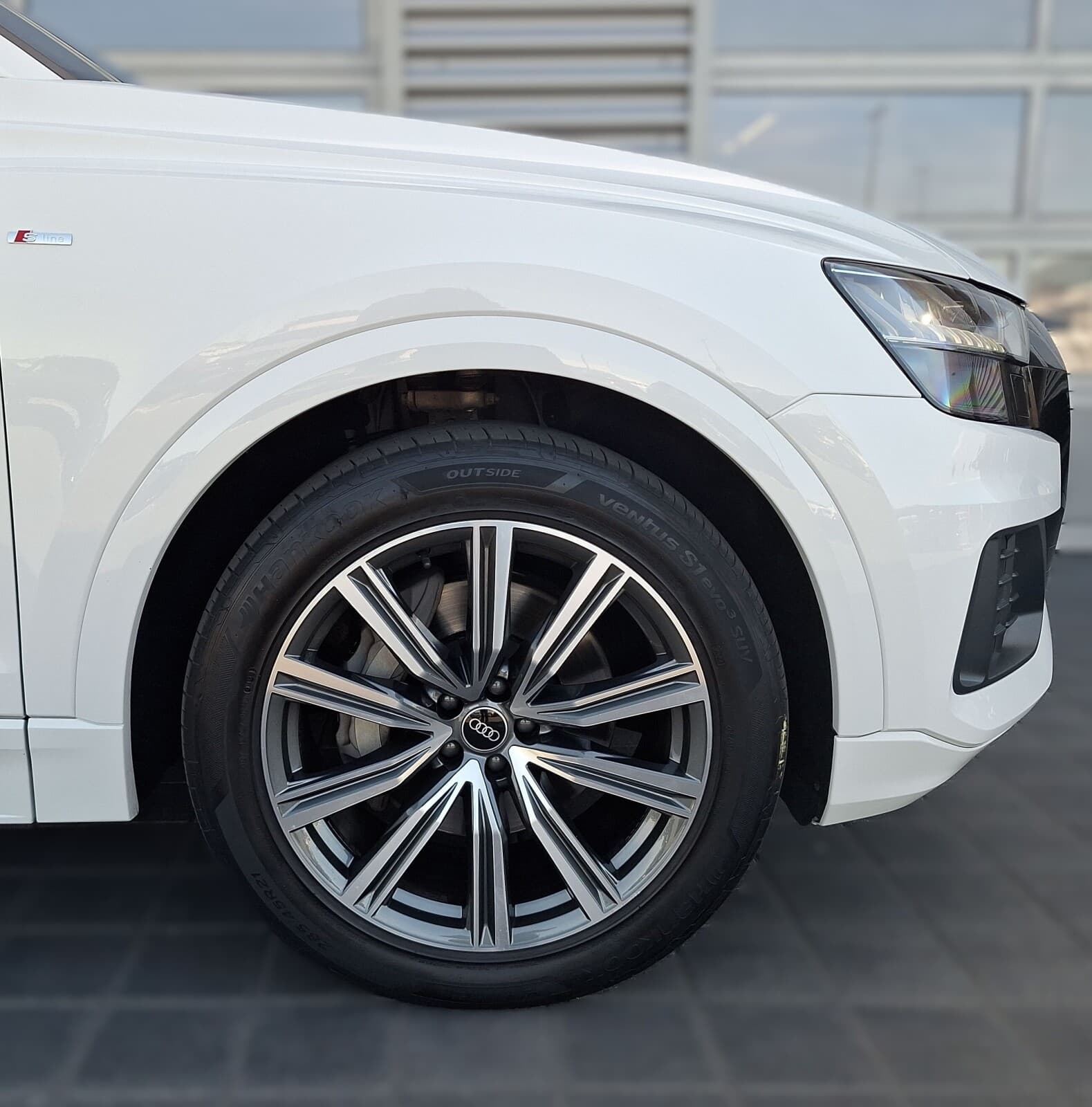Audi Q8