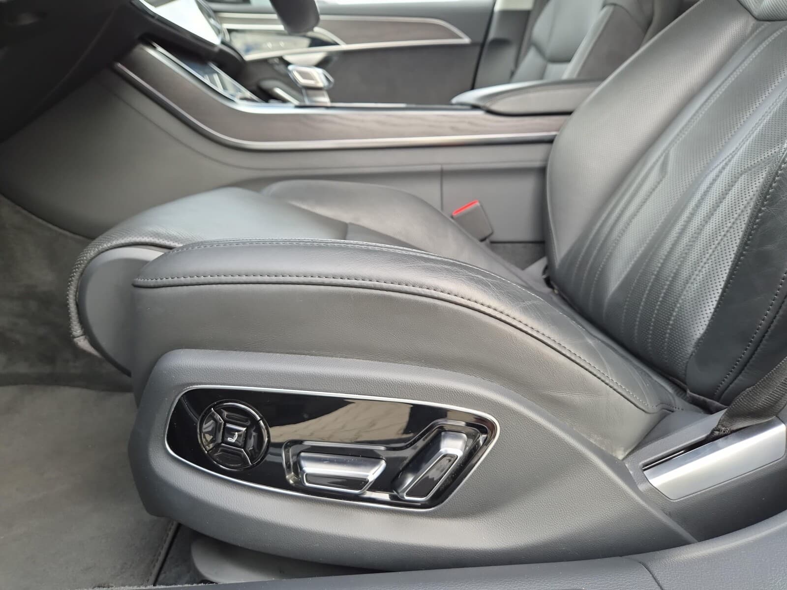Audi A8 L