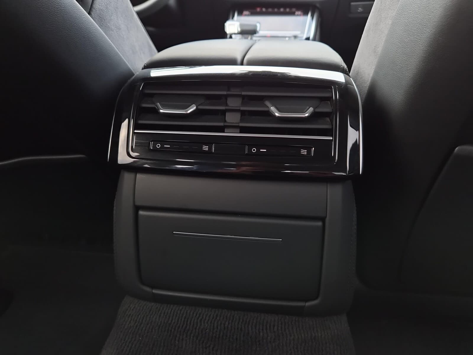 Audi A8 L