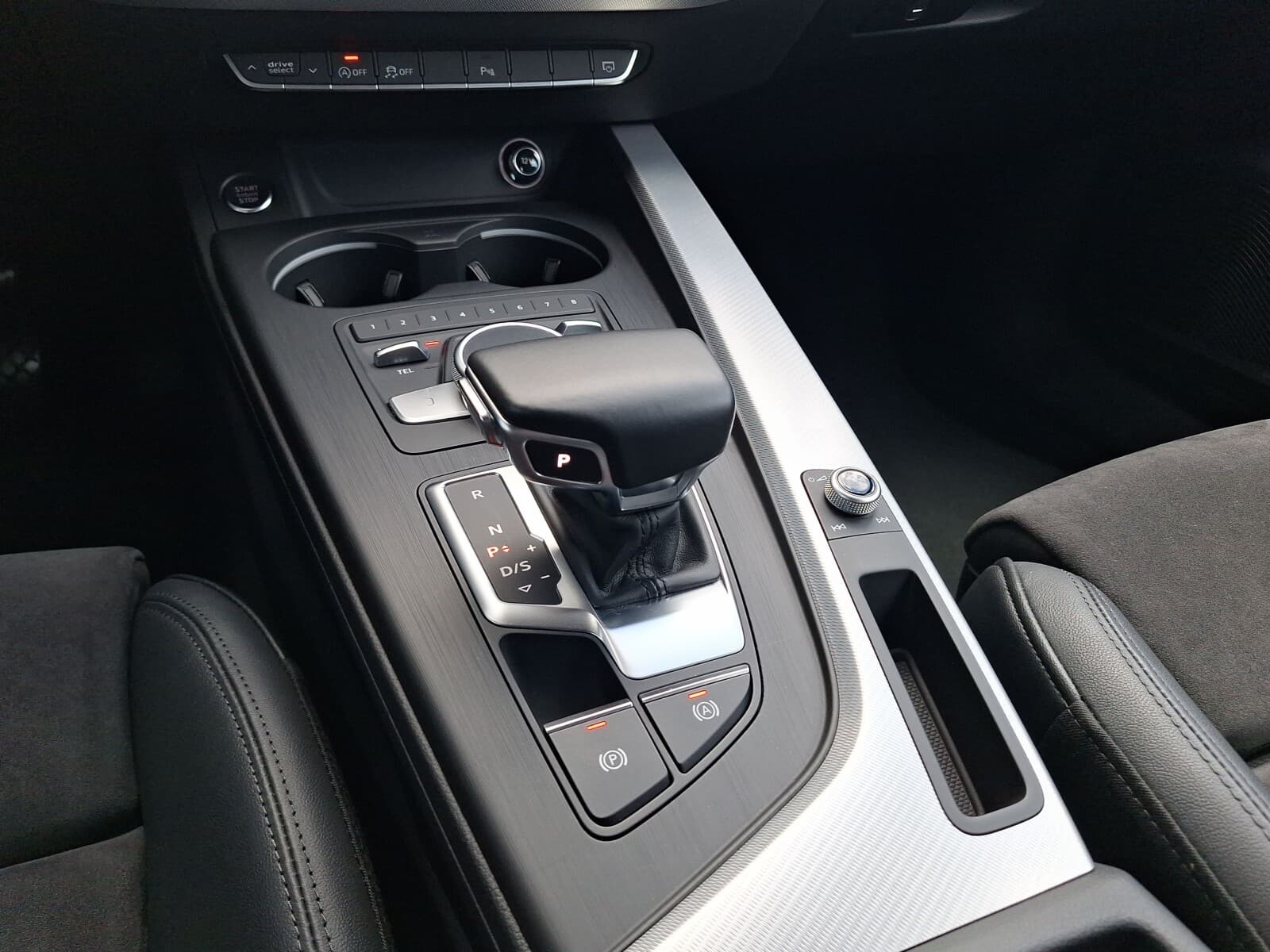 Audi A4 Limousine
