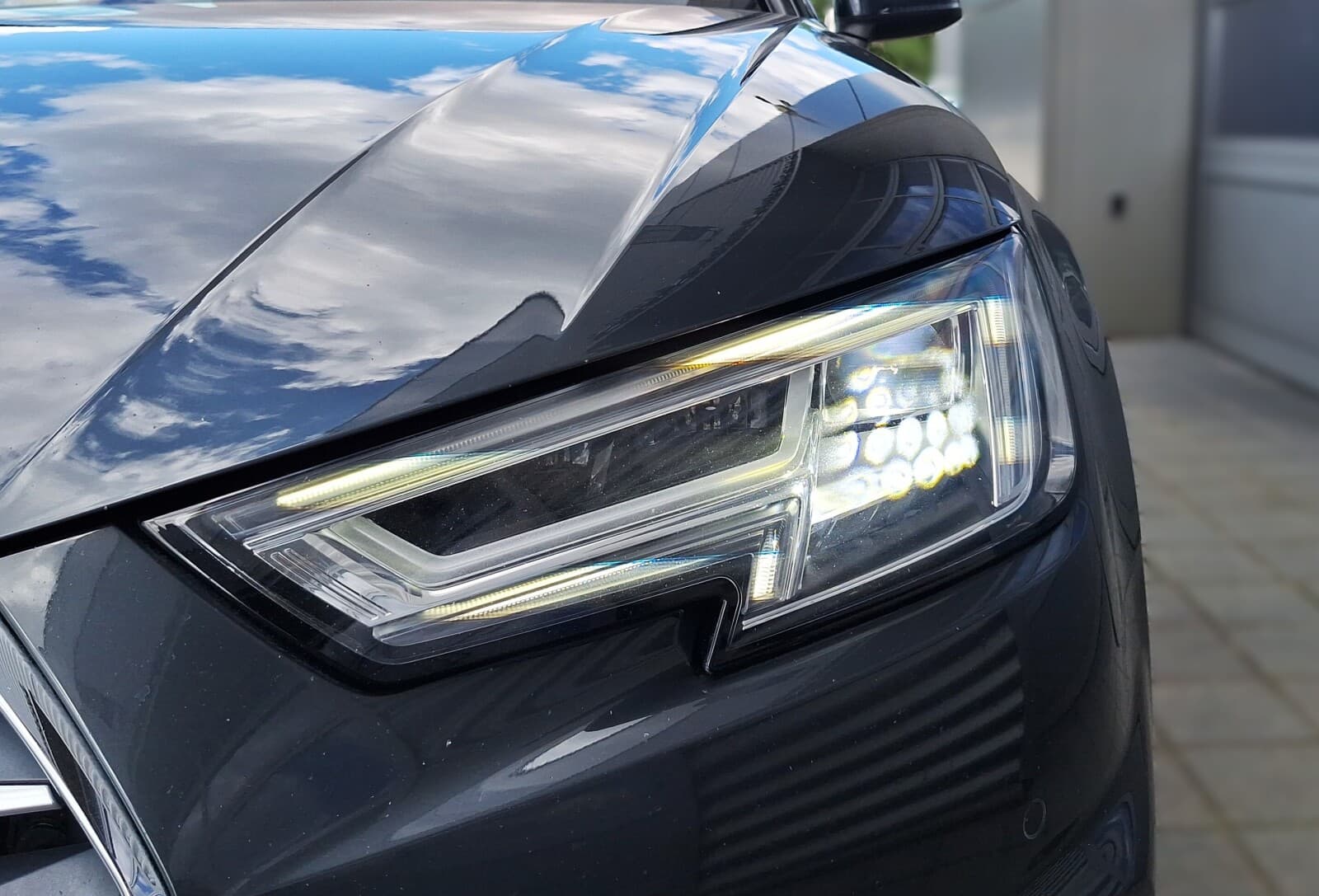 Audi A4 Limousine