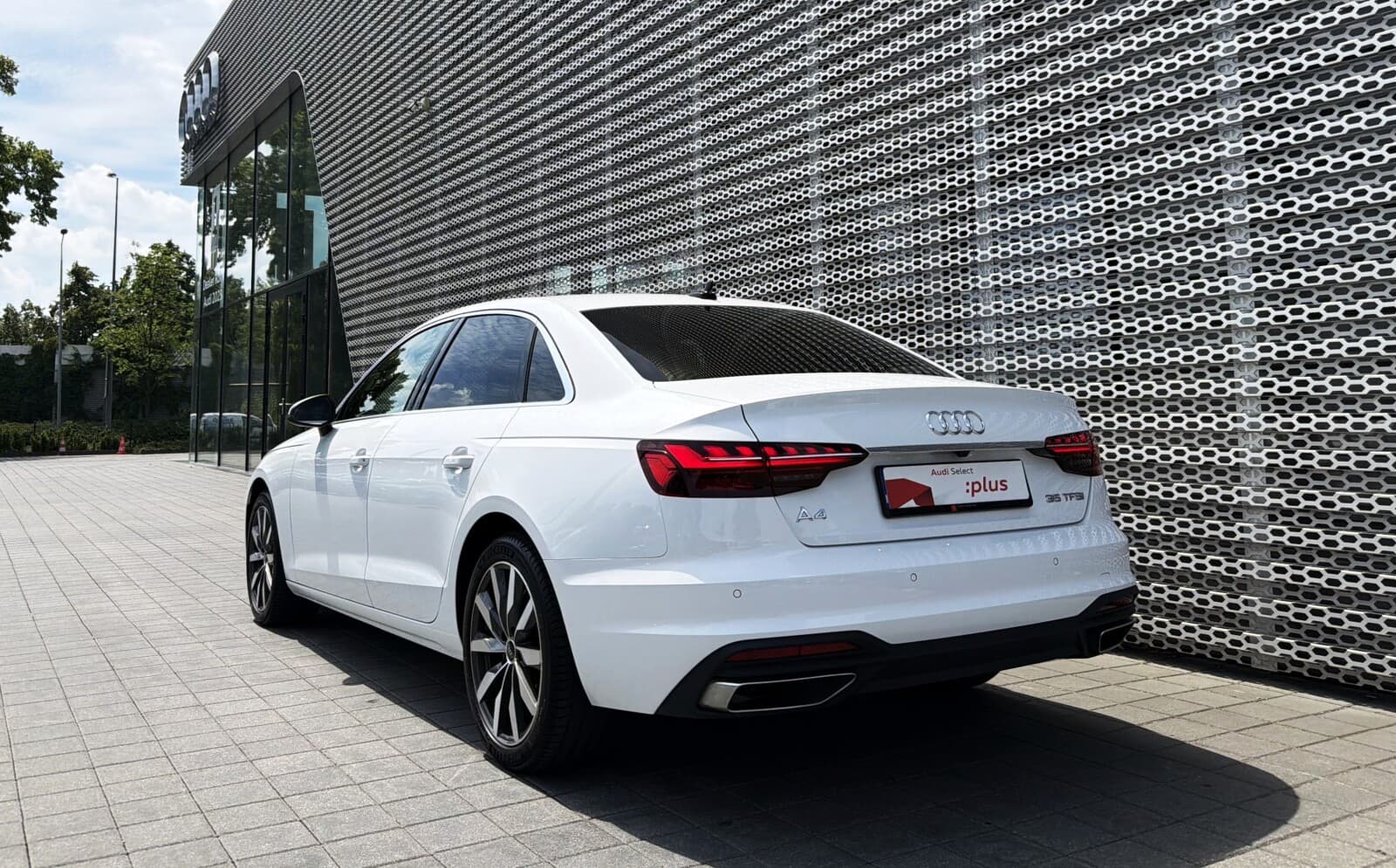 Audi A4 Limousine