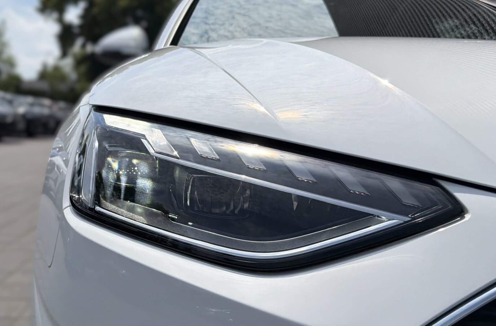 Audi A4 Limousine