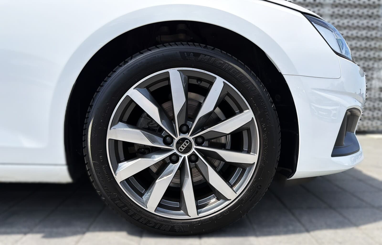 Audi A4 Limousine