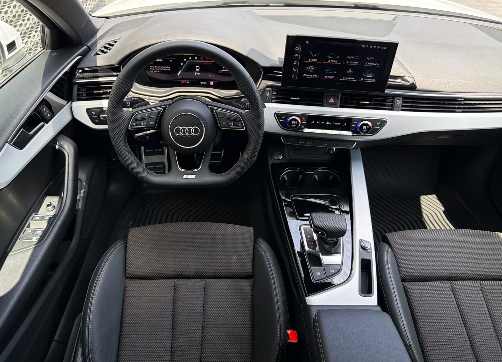 Audi A4 Limousine