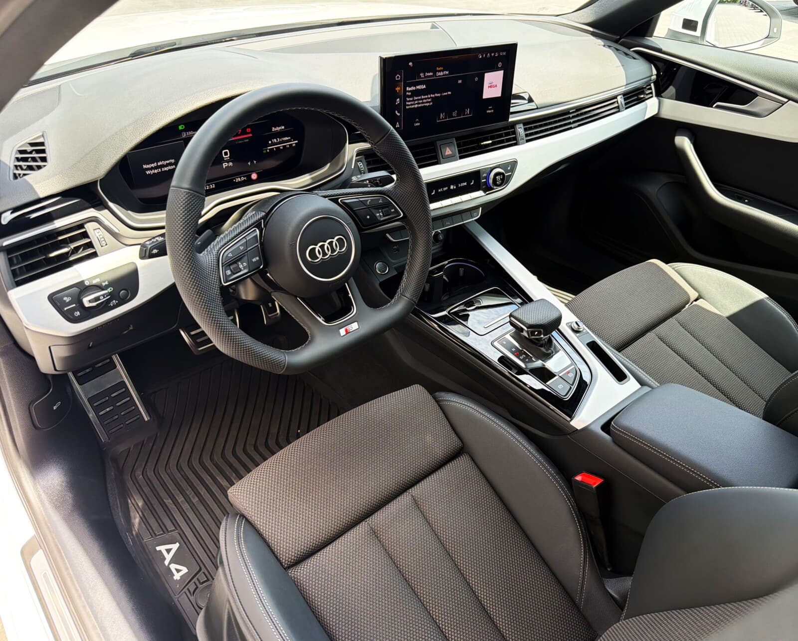Audi A4 Limousine