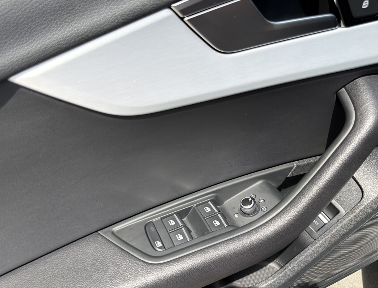 Audi A4 Limousine