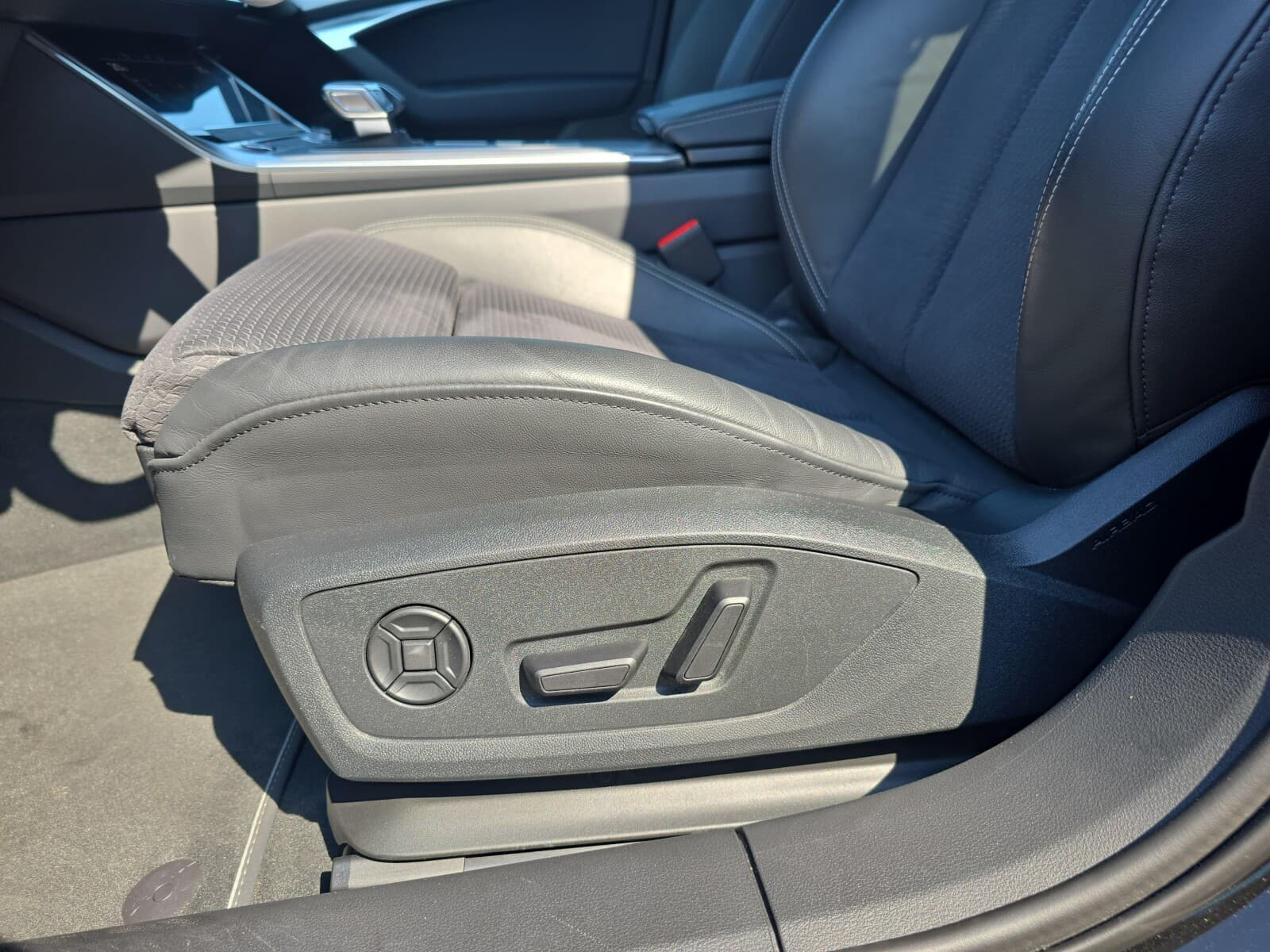 Audi S6 Avant