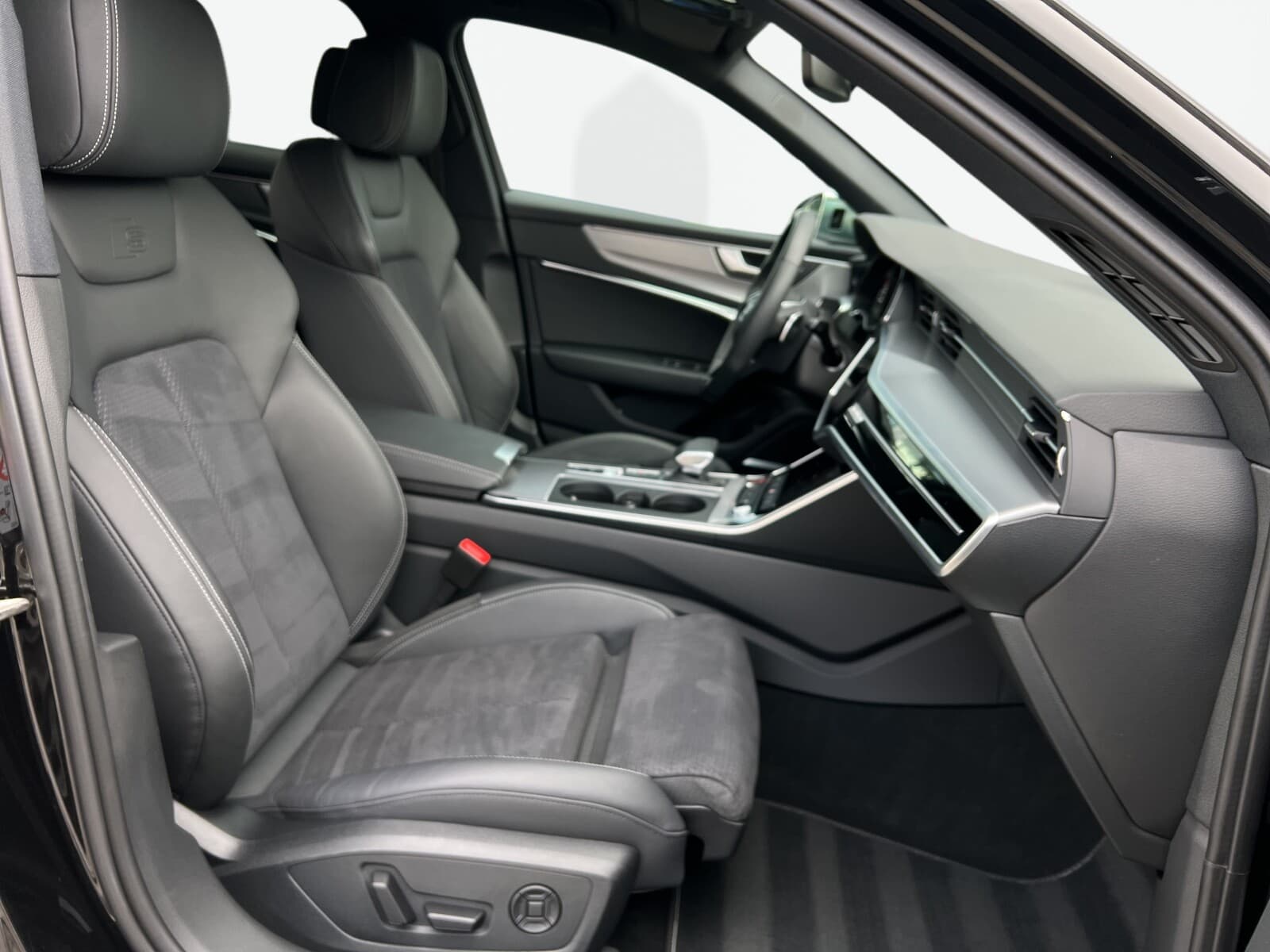 Audi S6 Avant