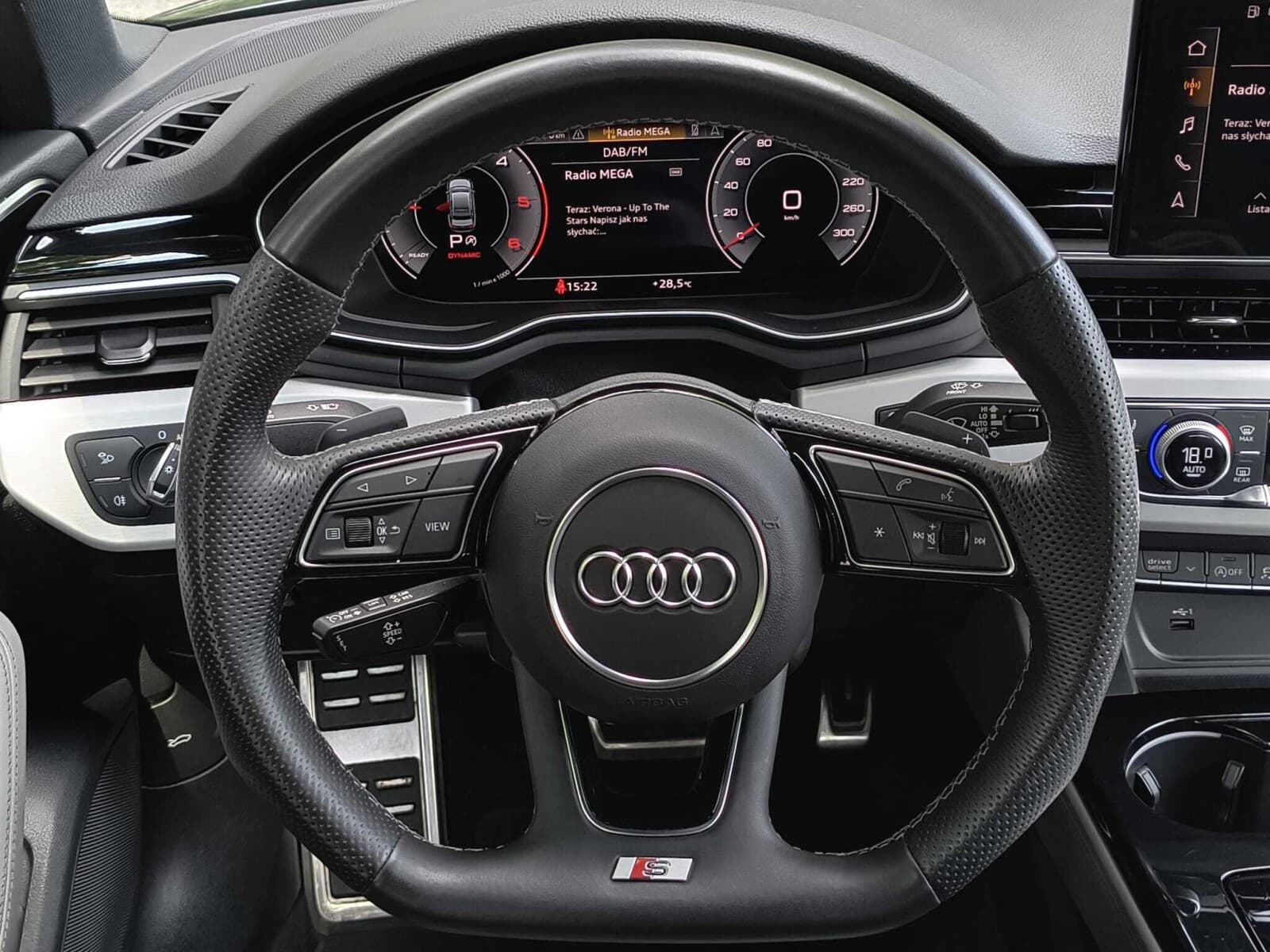 Audi A4 Limousine