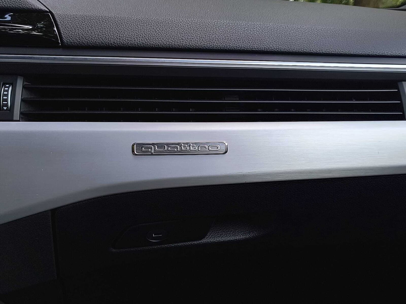 Audi A4 Limousine