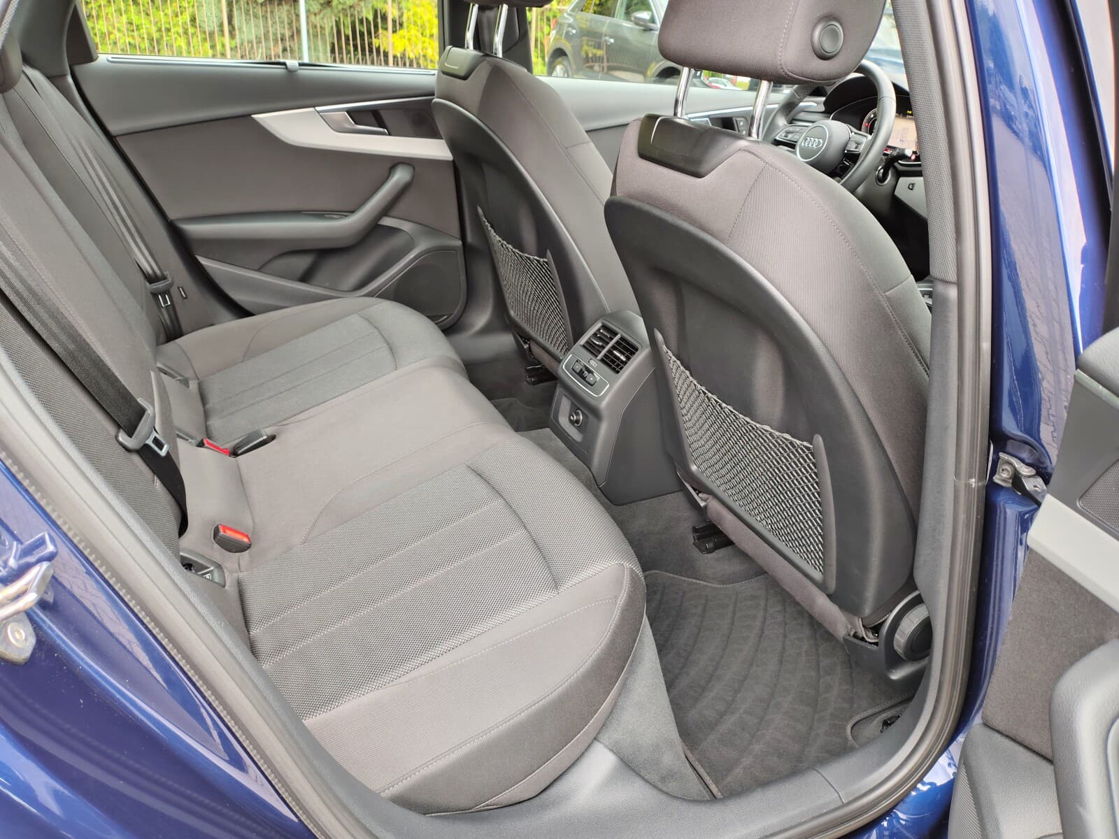 Audi A4 Limousine