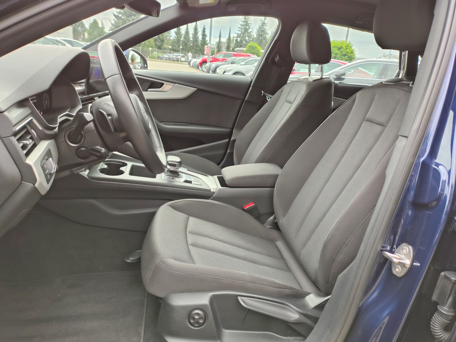 Audi A4 Limousine