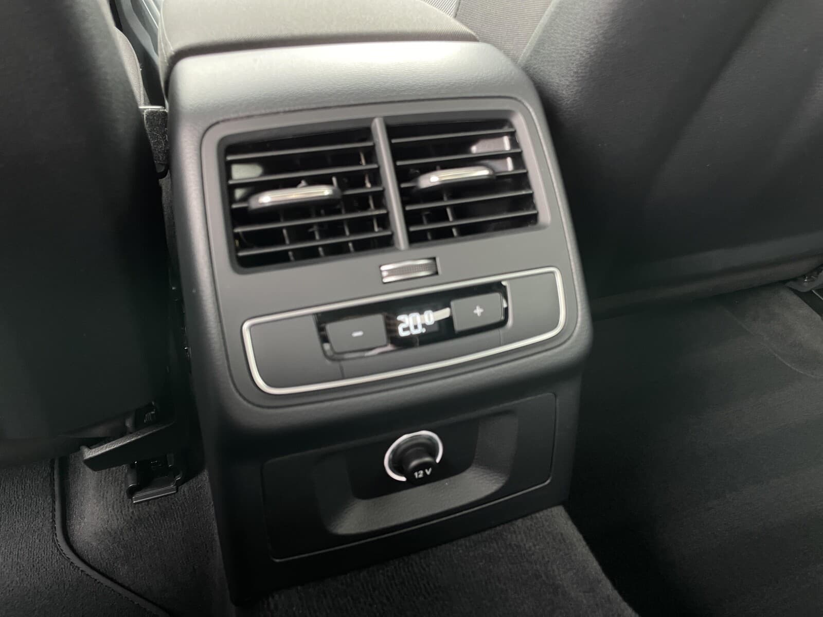 Audi A4 Limousine