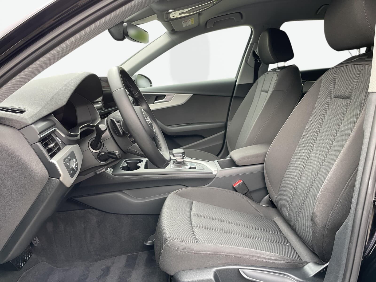 Audi A4 Limousine