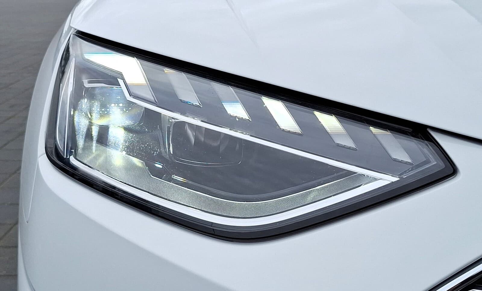 Audi A4 Limousine